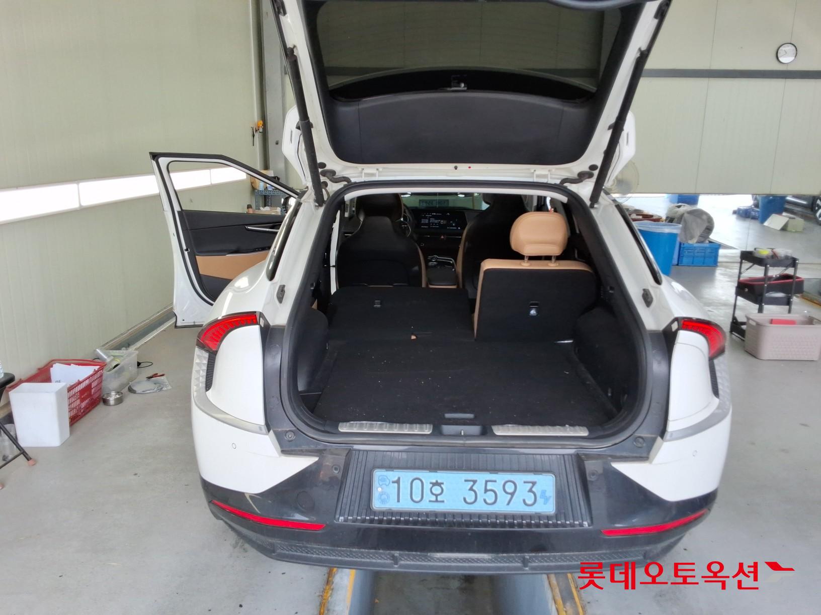 2022 - kia ev6