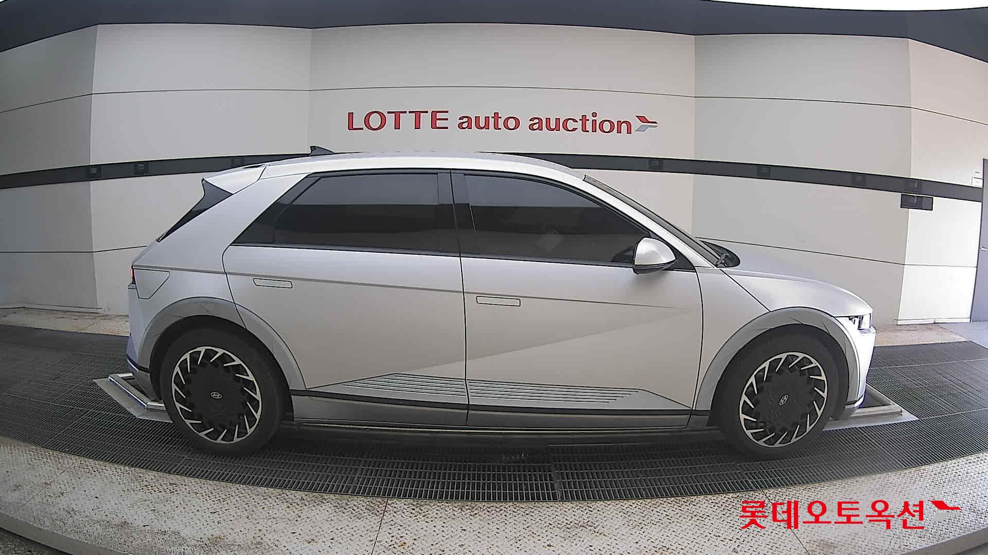 2022 - hyundai ioniq