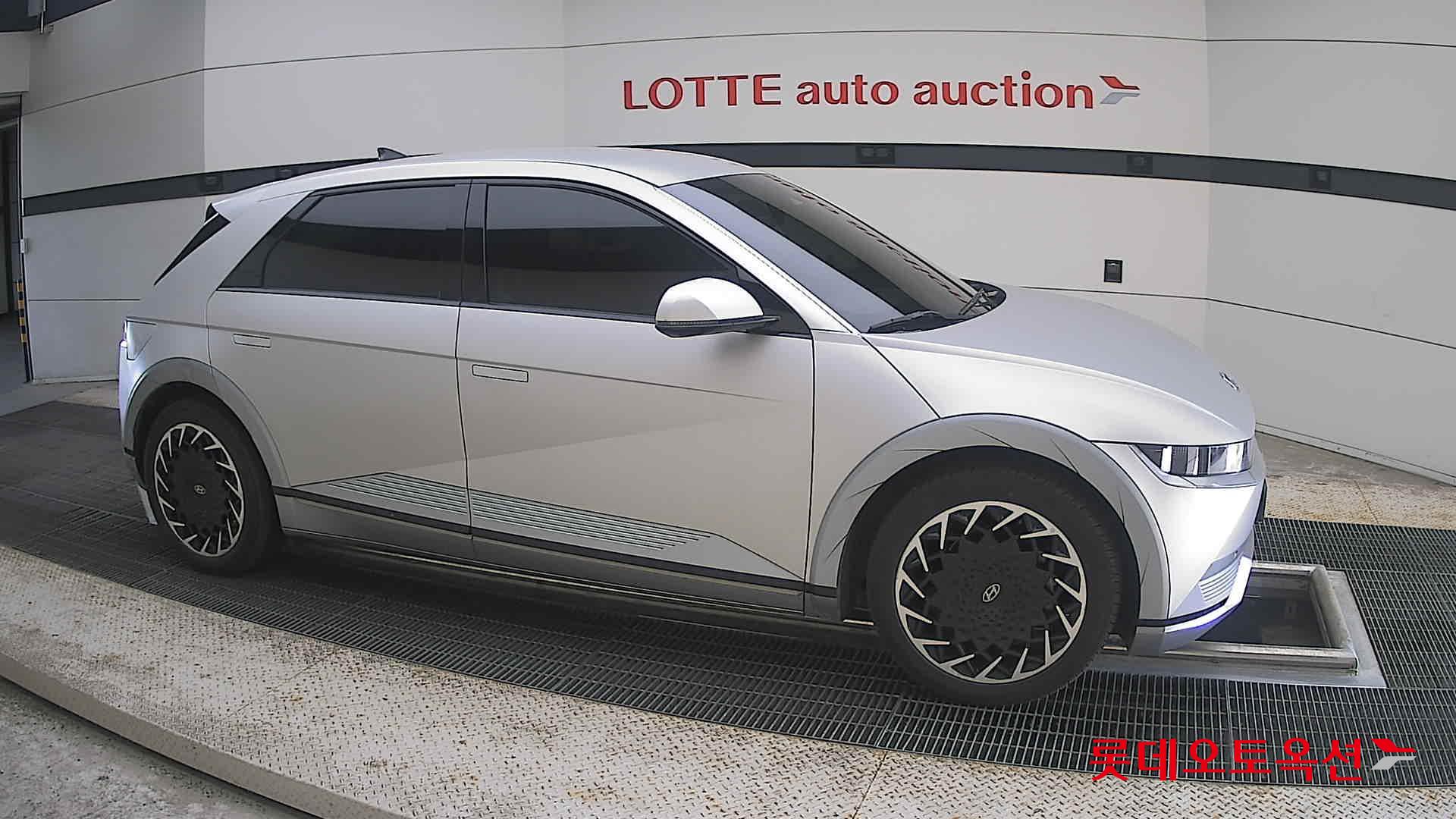 2022 - hyundai ioniq