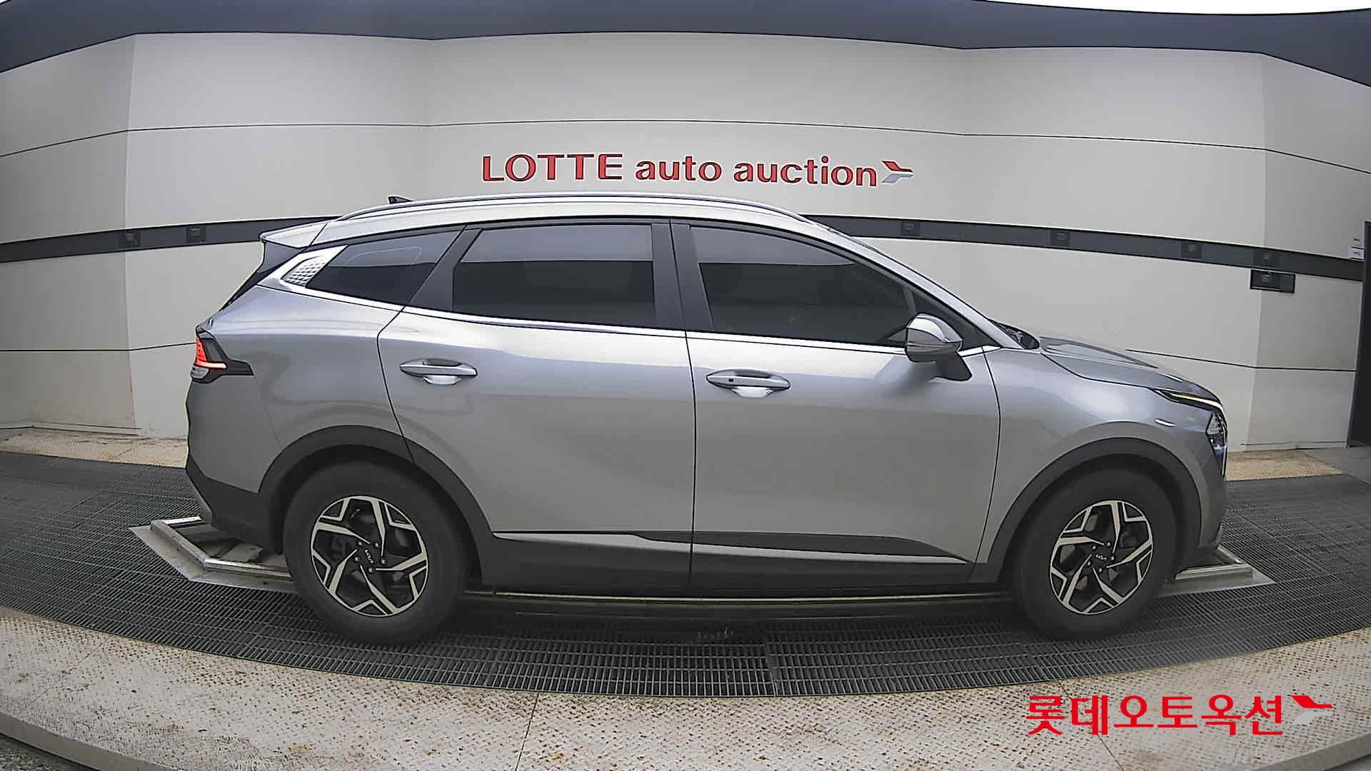 2022 - kia sportage