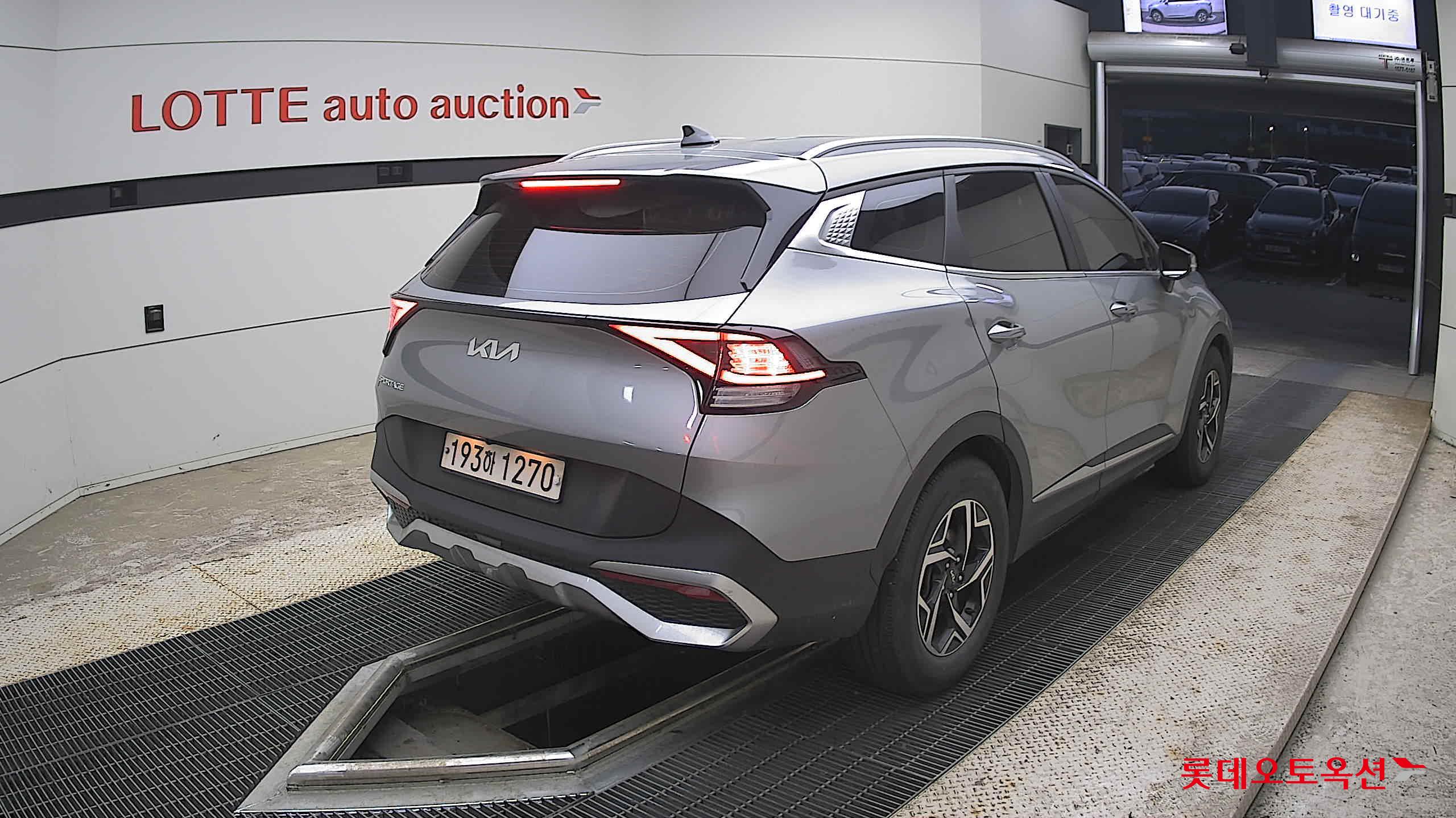 2022 - kia sportage