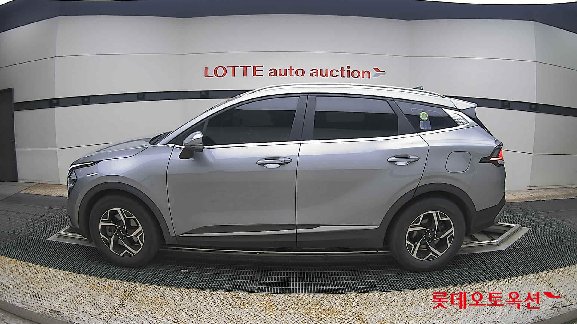 2022 - kia sportage
