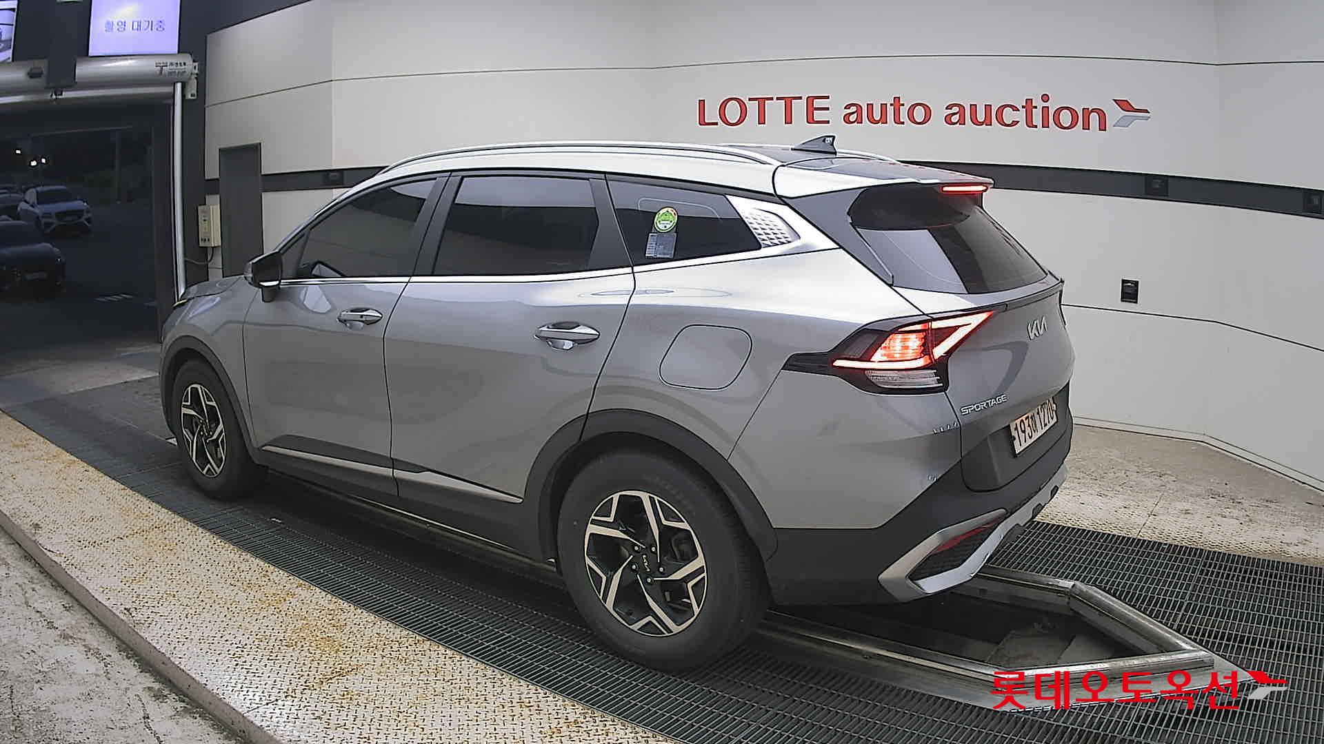 2022 - kia sportage