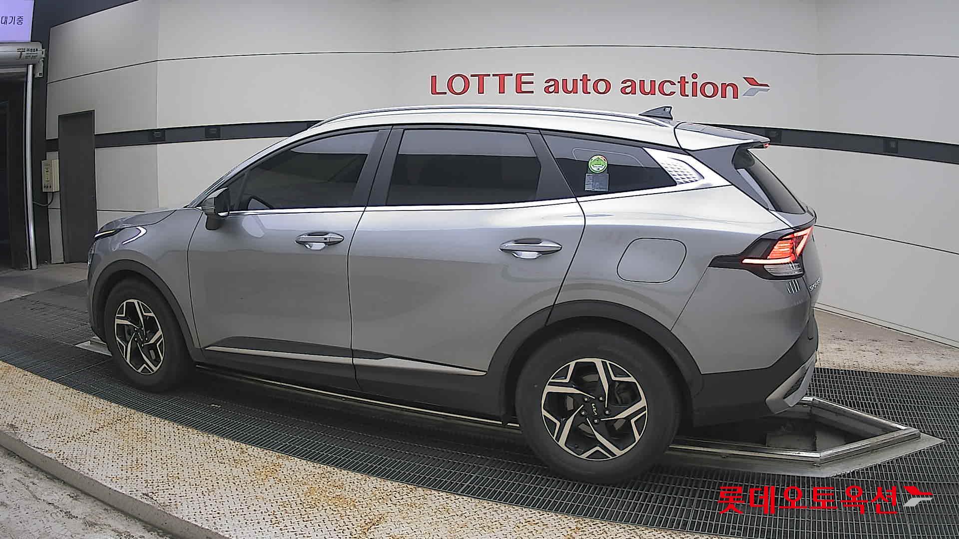 2022 - kia sportage