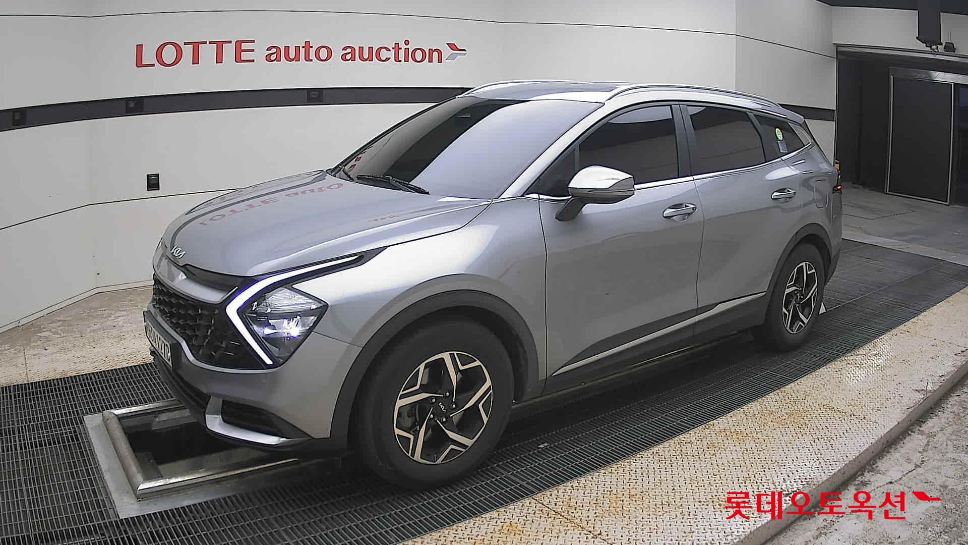 2022 - kia sportage