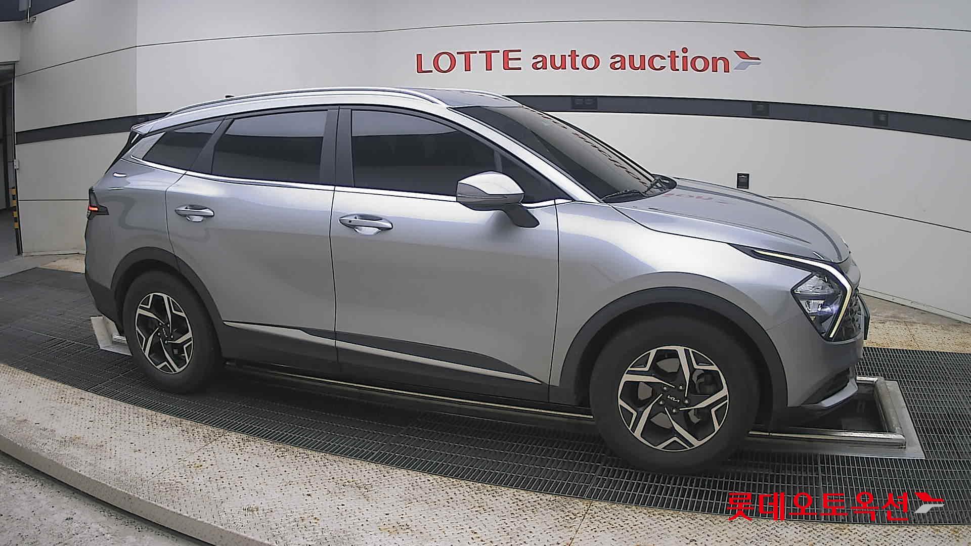 2022 - kia sportage