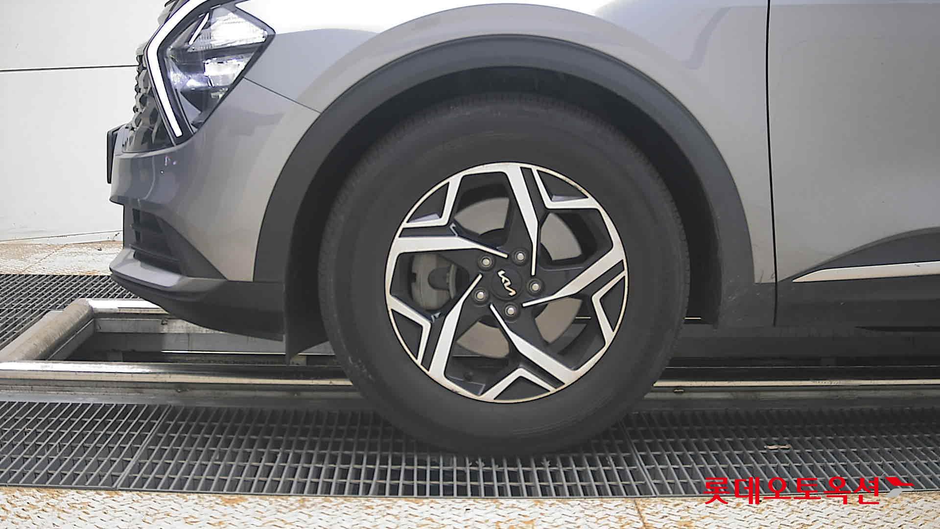 2022 - kia sportage