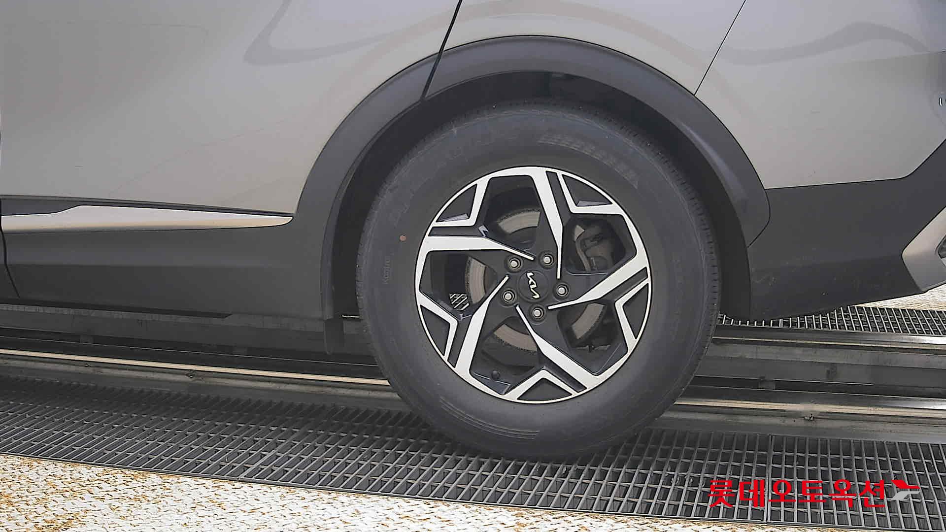 2022 - kia sportage