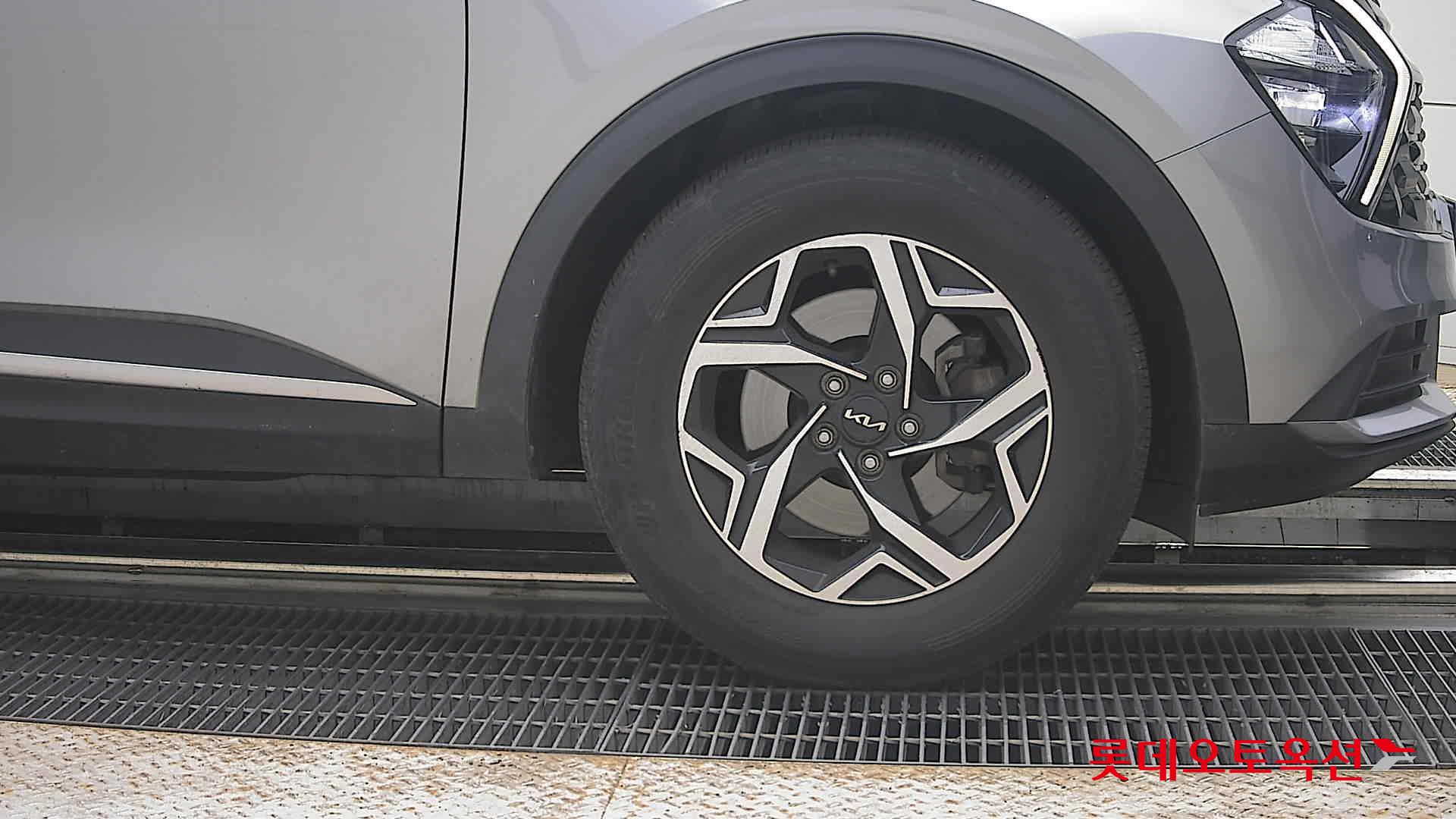 2022 - kia sportage