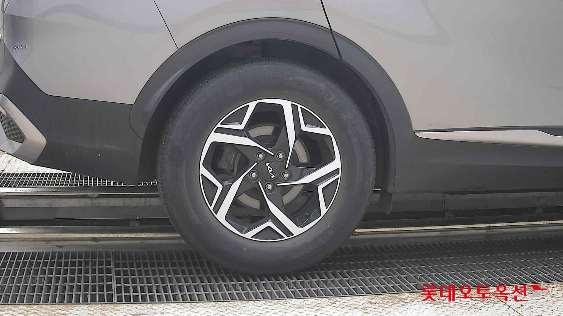 2022 - kia sportage