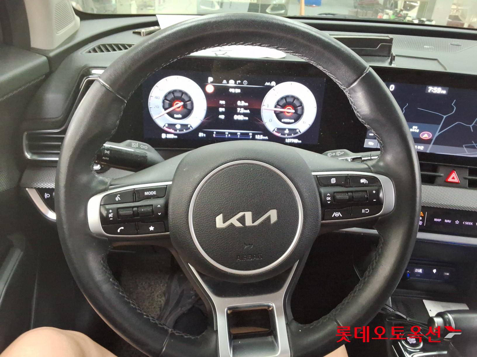 2022 - kia sportage