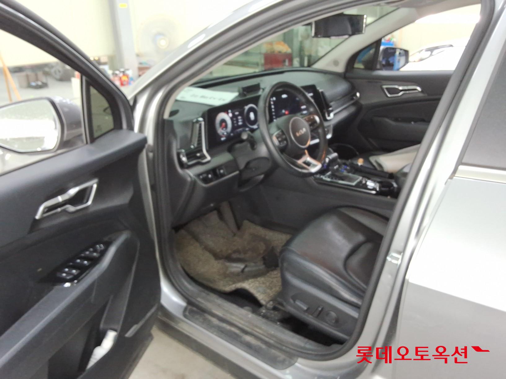 2022 - kia sportage
