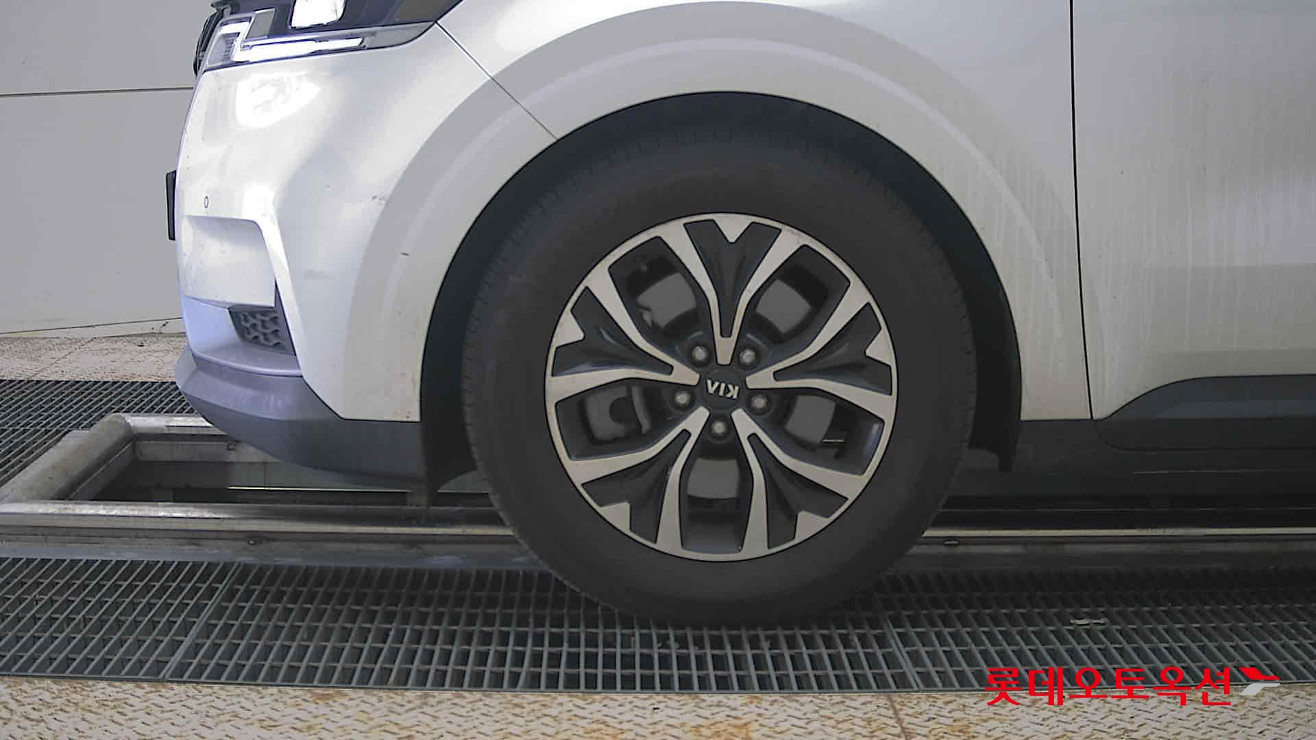 2021 - kia carnival
