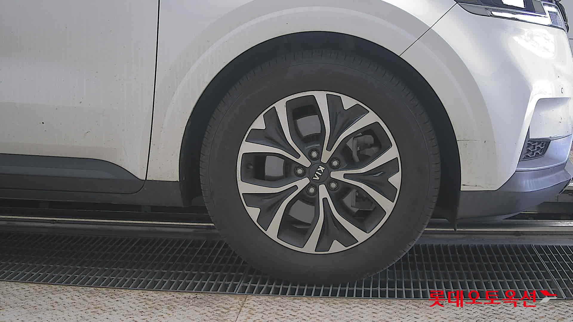 2021 - kia carnival