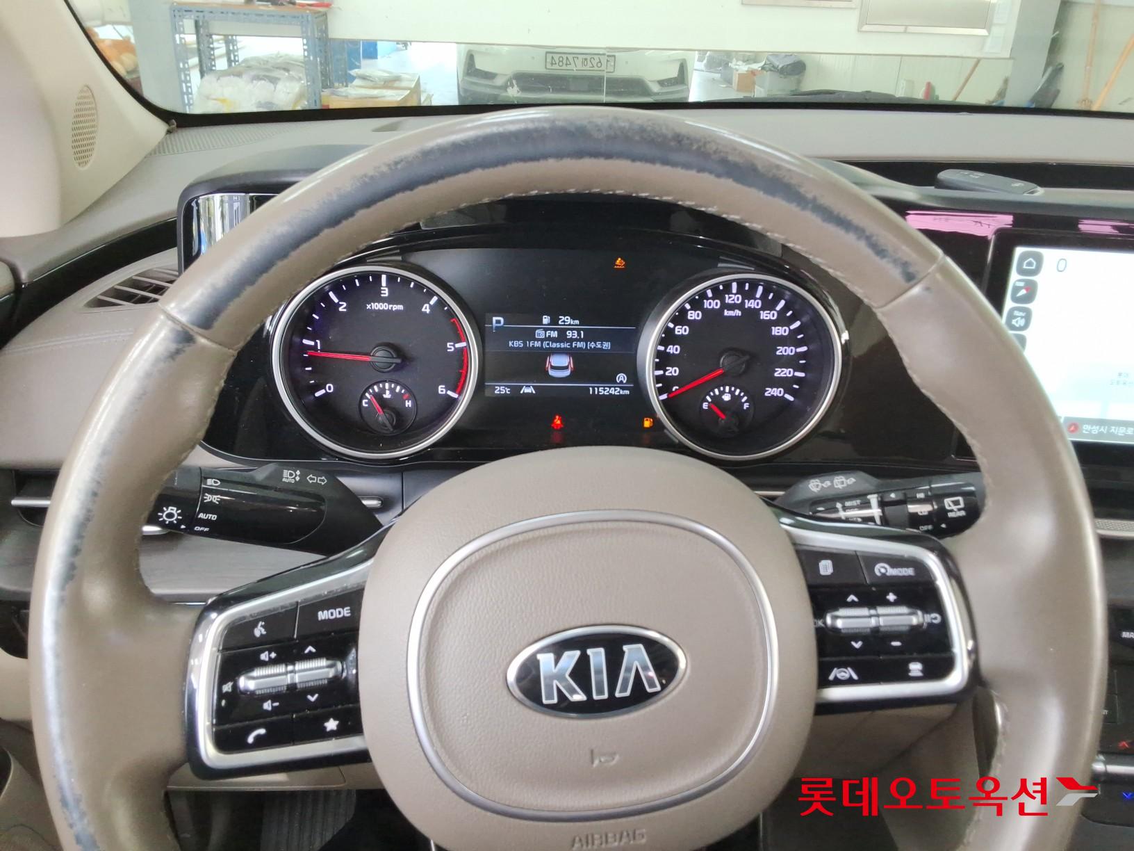 2021 - kia carnival