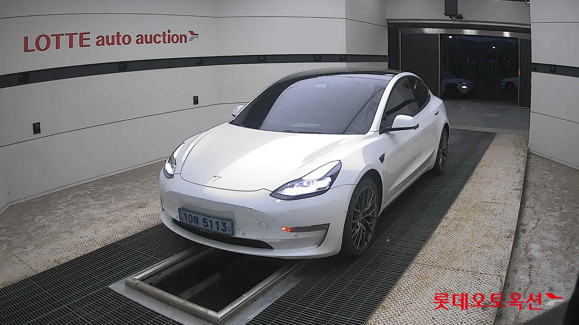 2021 - tesla model 3