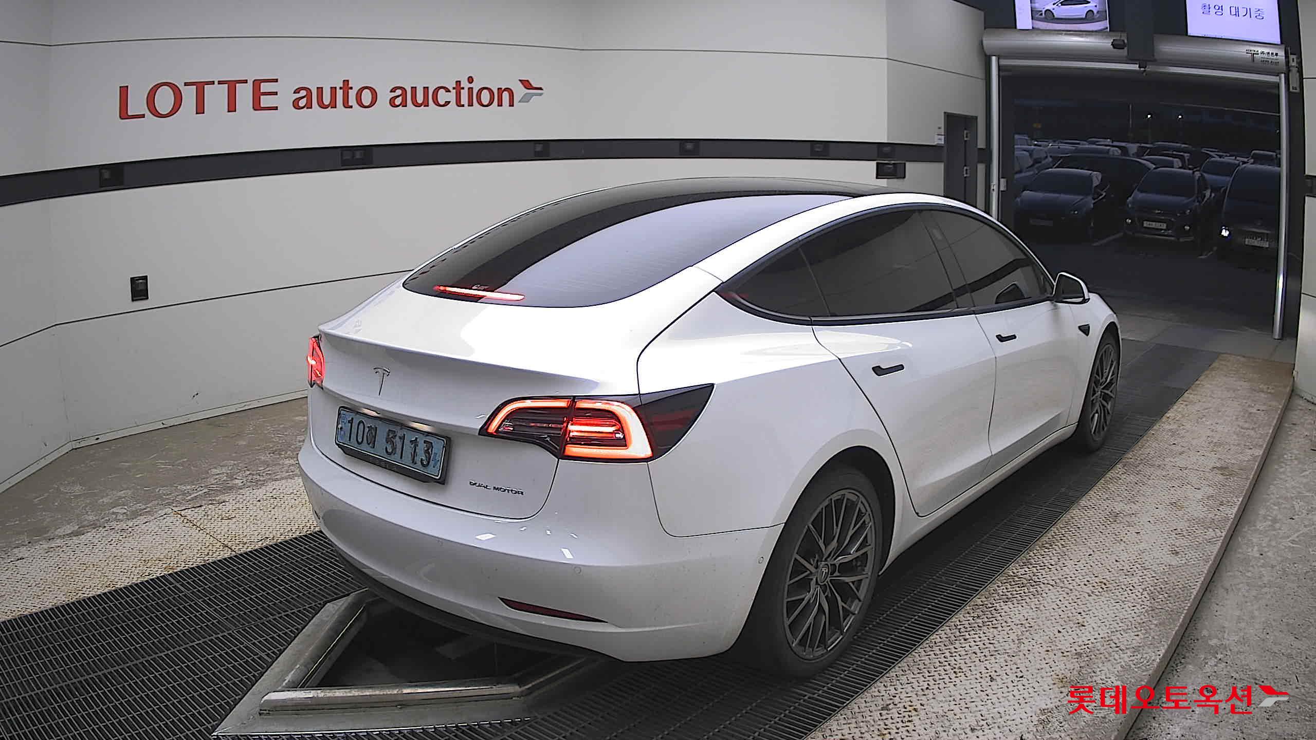 2021 - tesla model 3