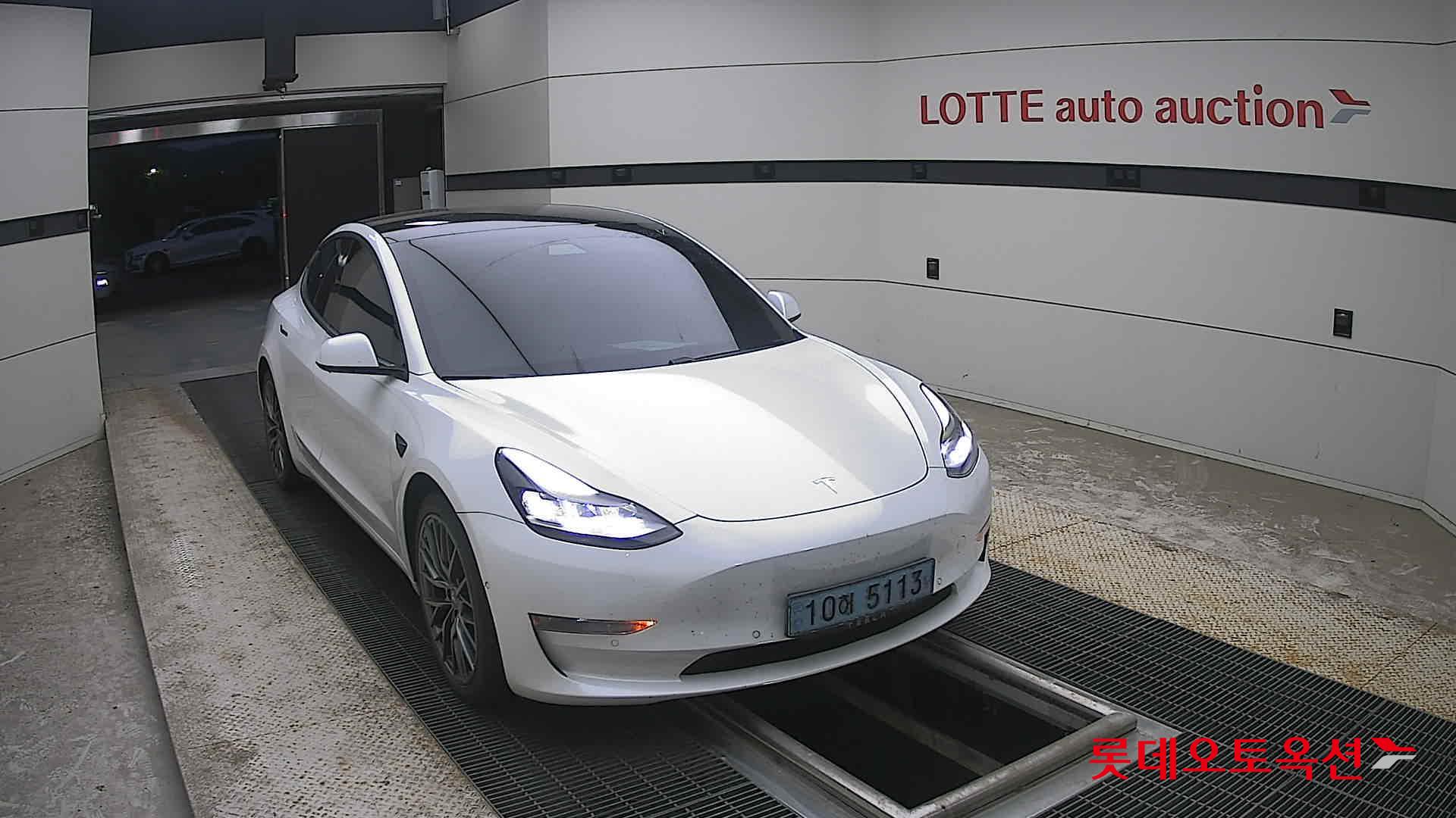 2021 - tesla model 3