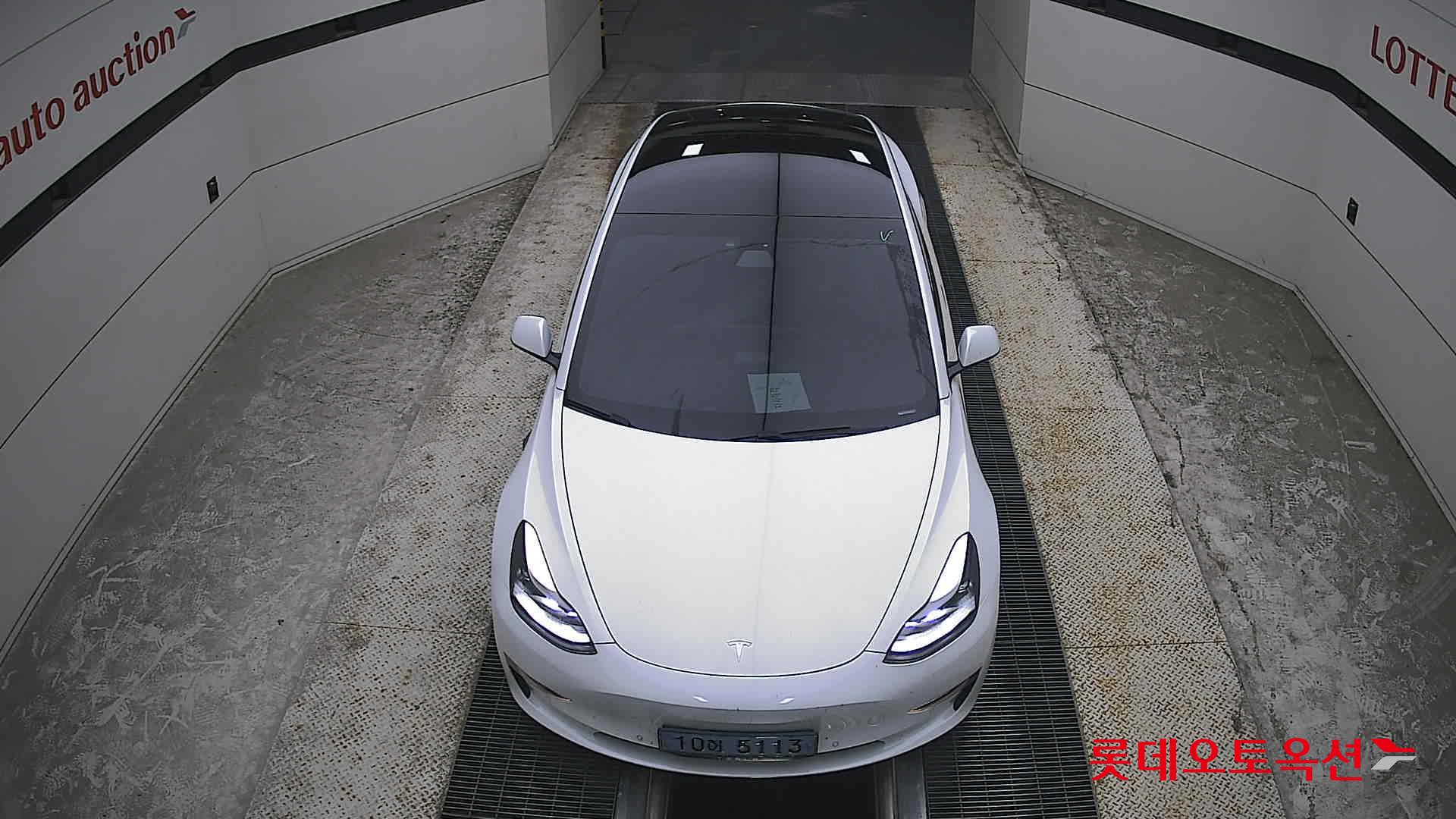 2021 - tesla model 3