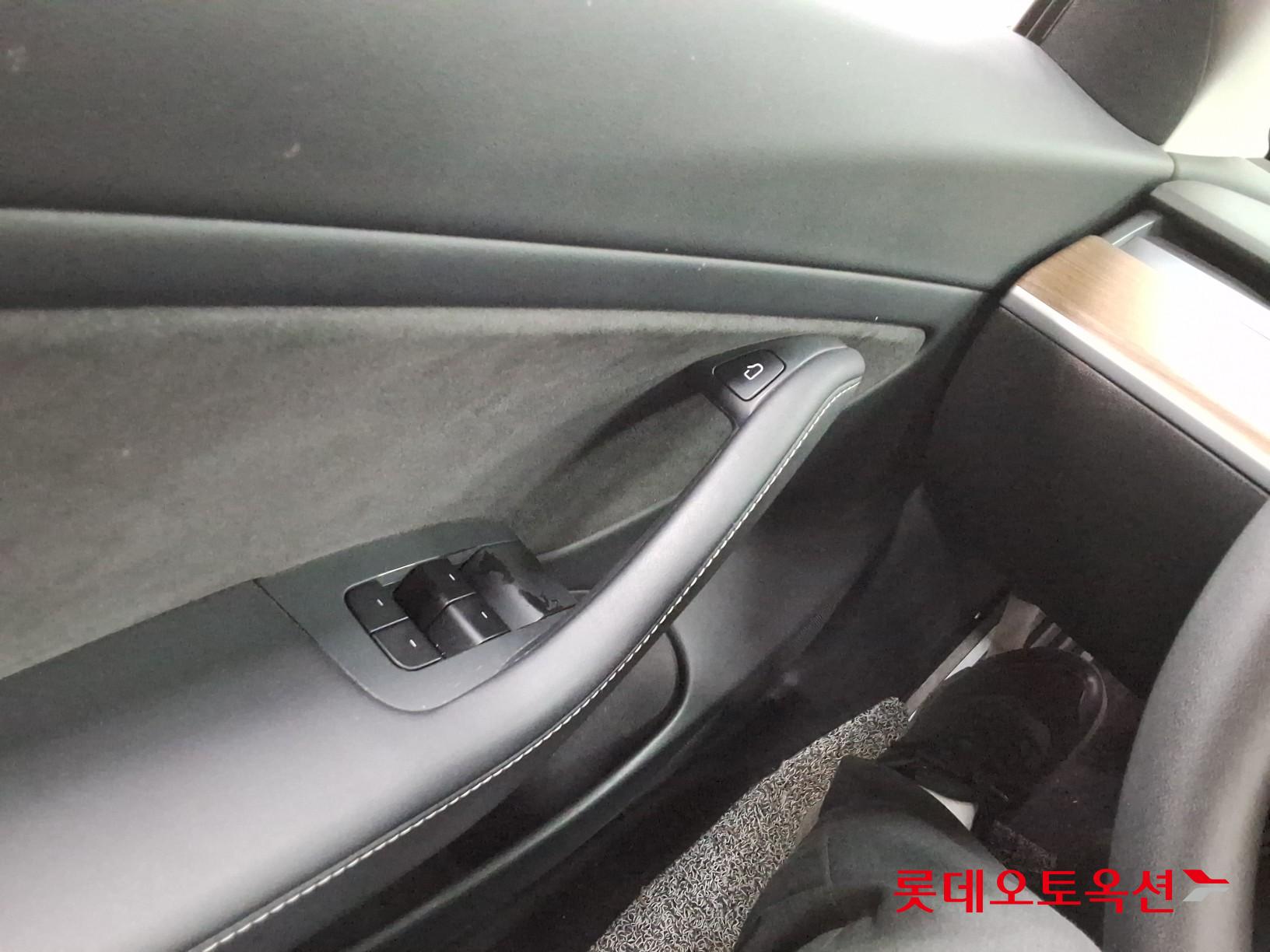 2021 - tesla model 3