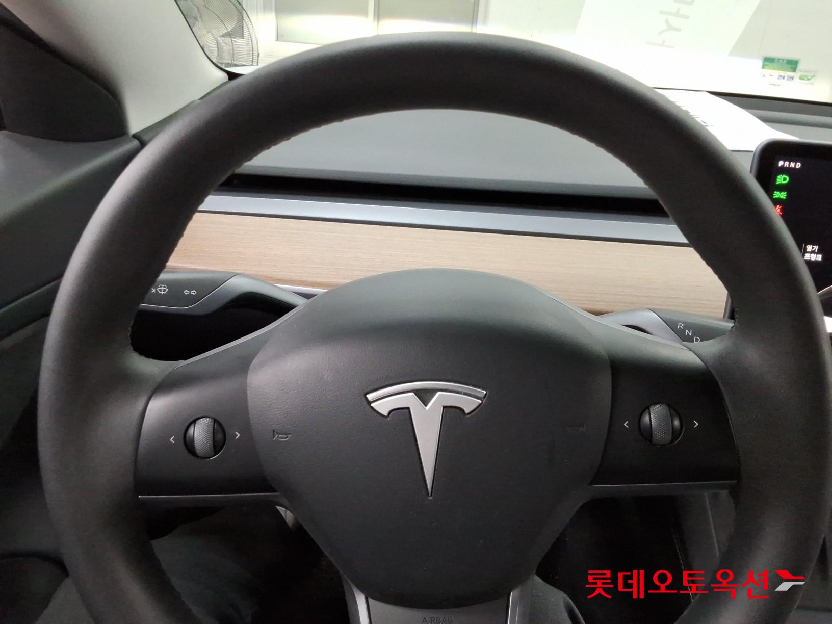 2021 - tesla model 3
