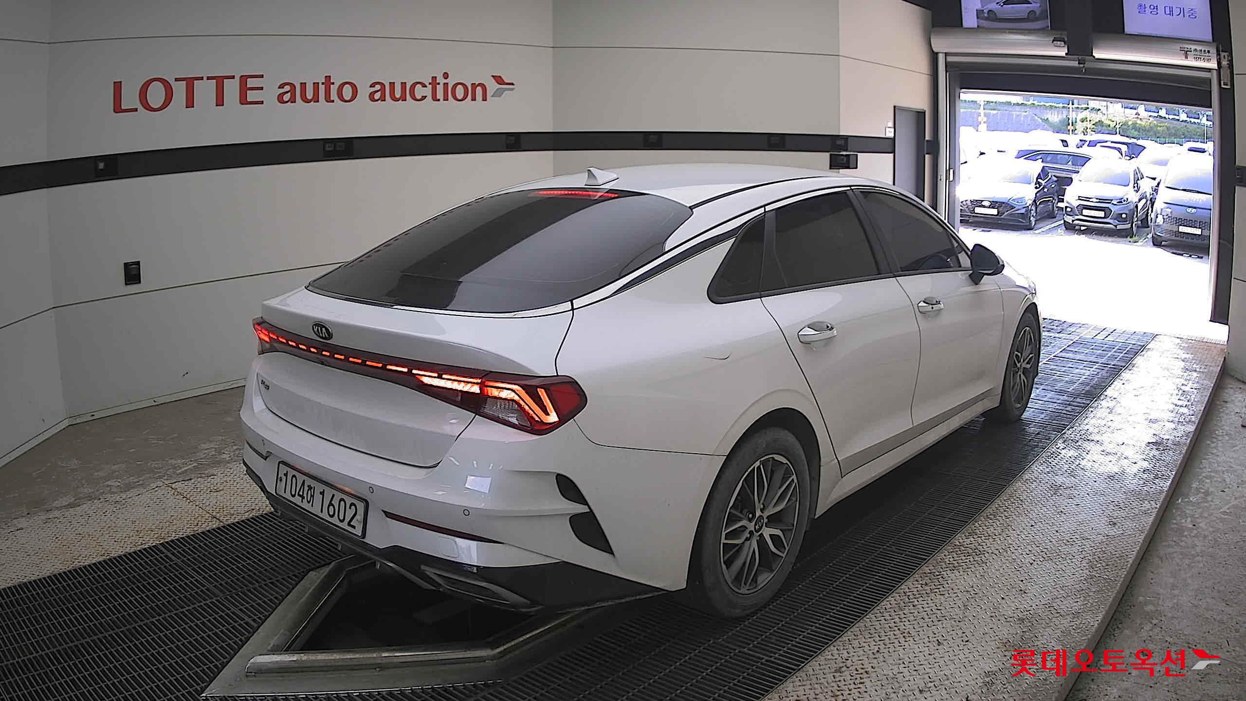 2020 - kia k5
