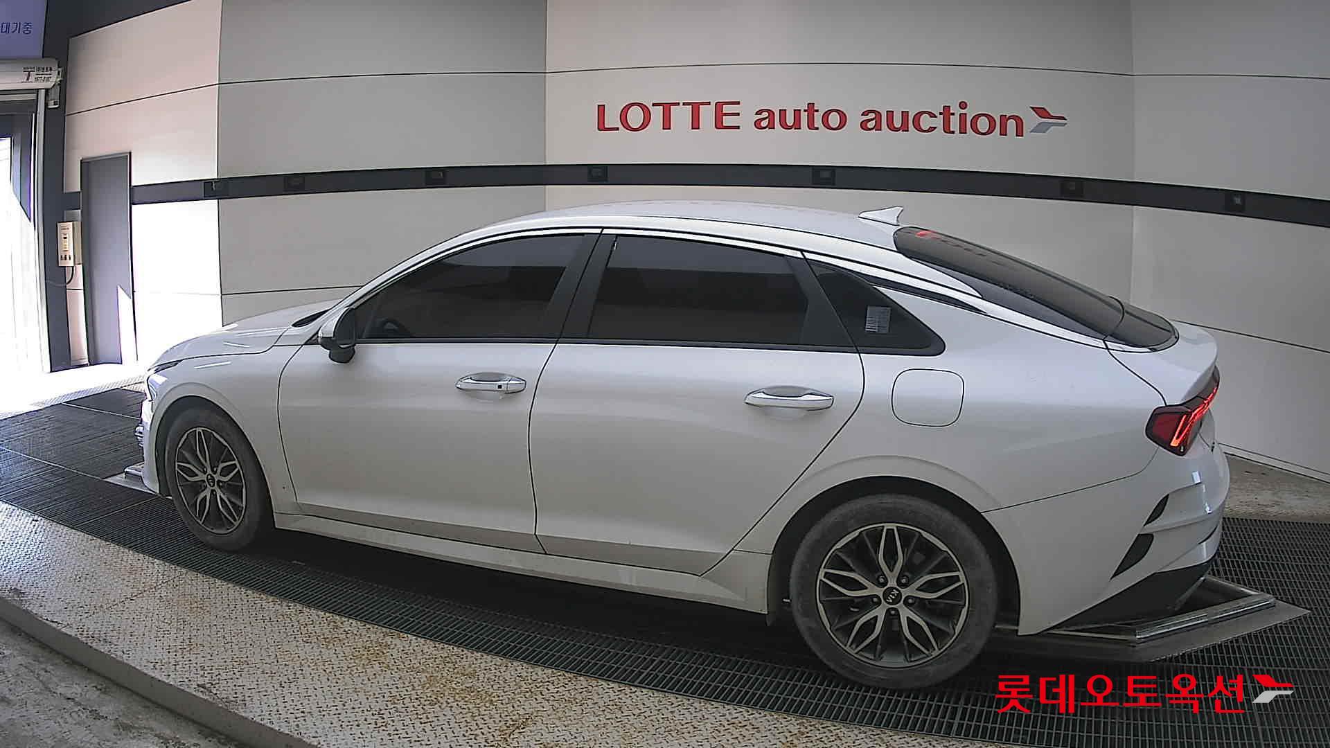 2020 - kia k5