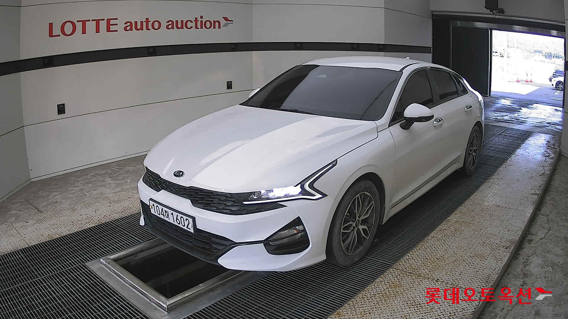 2020 - kia k5