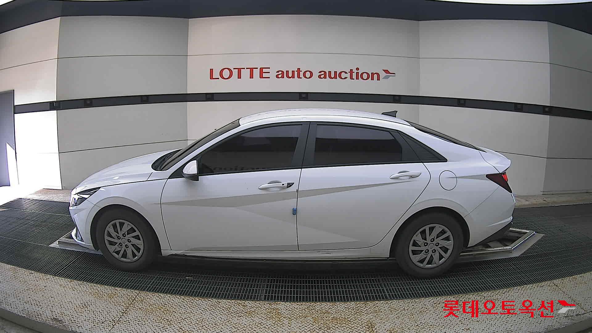 2021 - hyundai avante