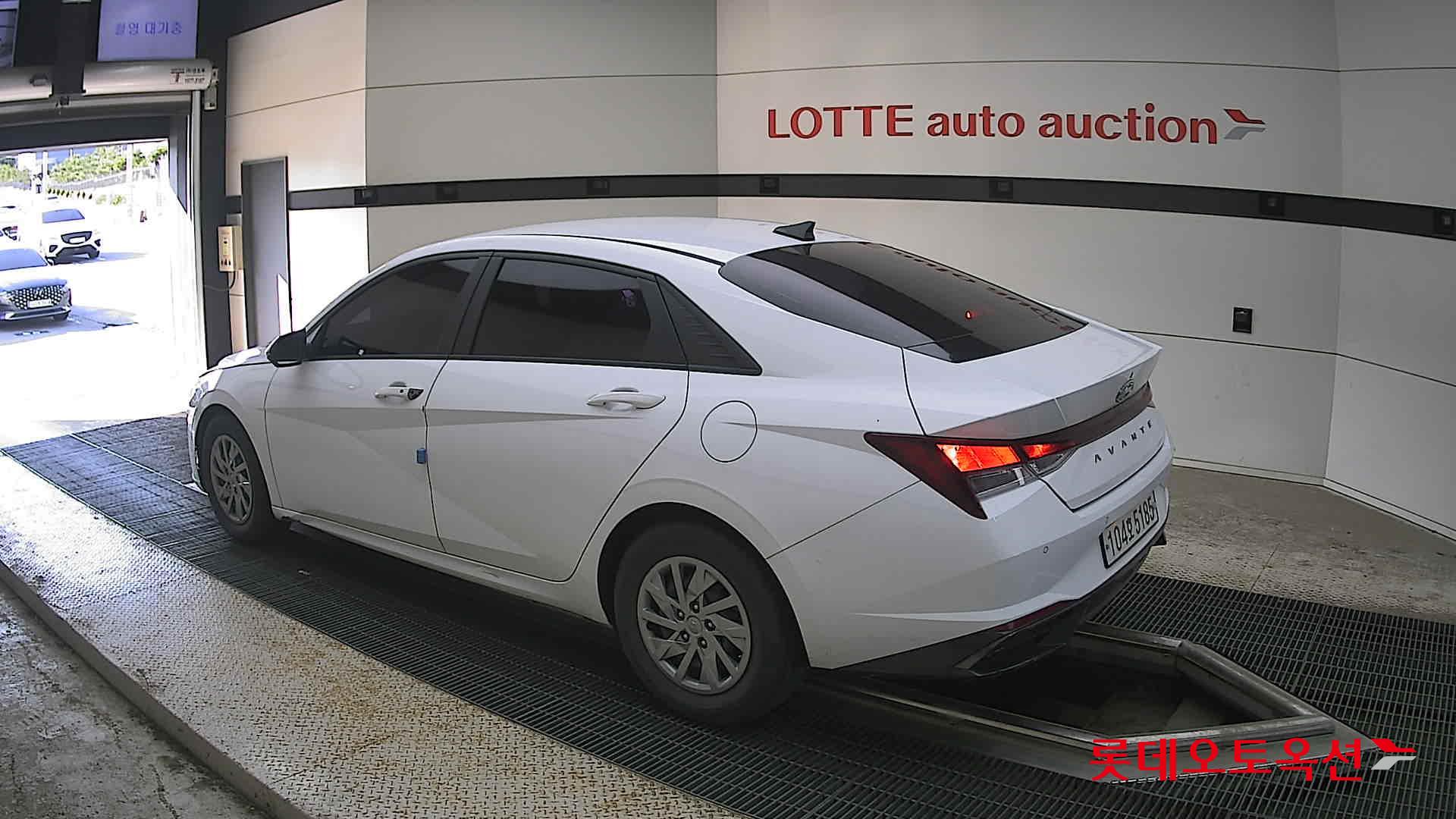 2021 - hyundai avante