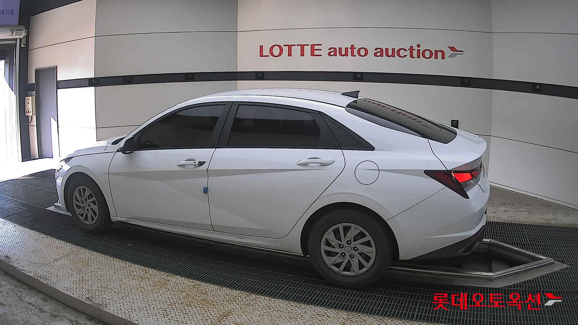 2021 - hyundai avante