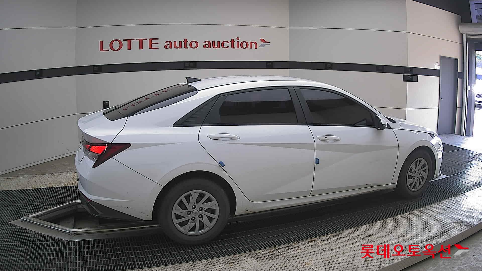2021 - hyundai avante