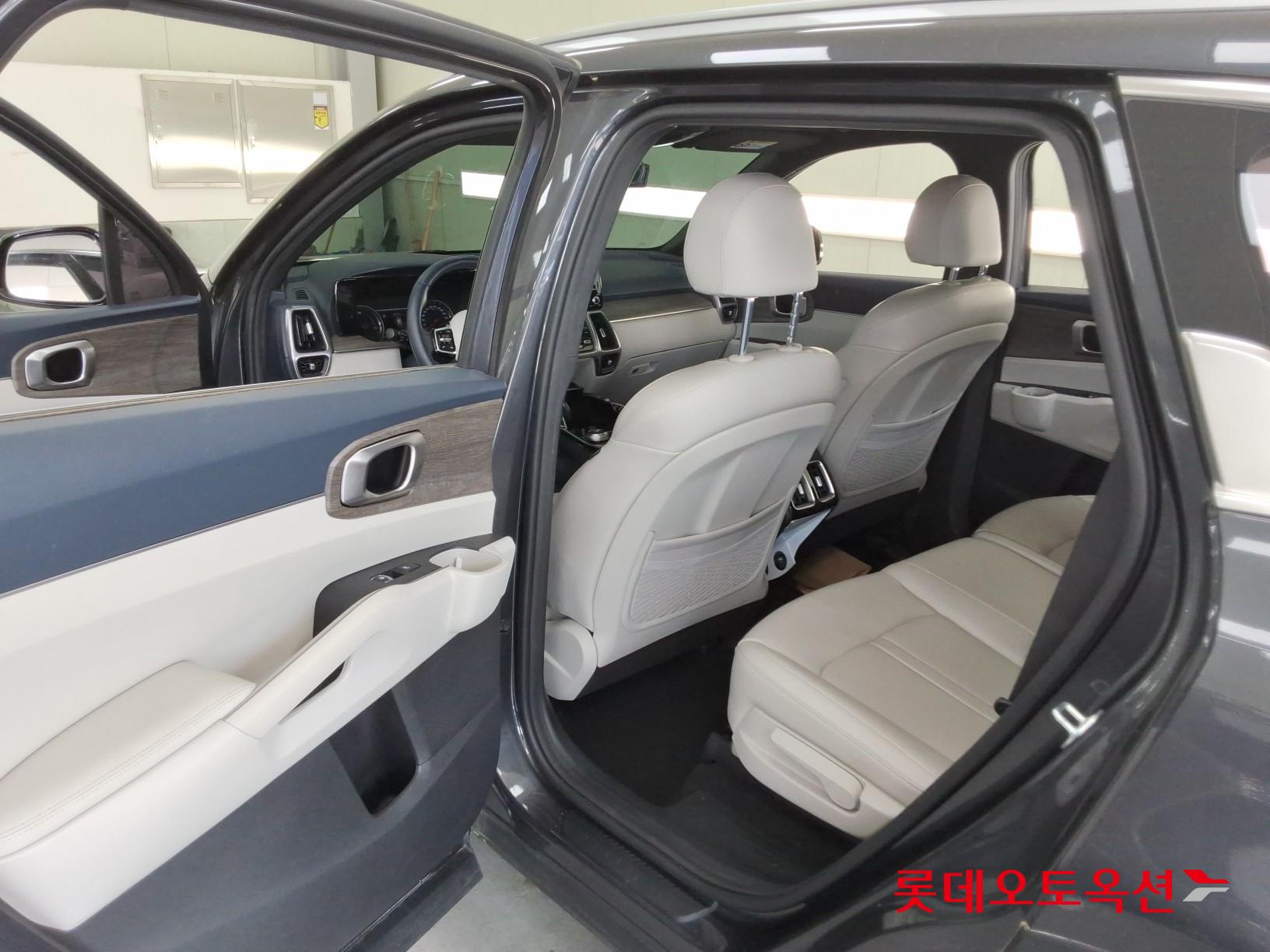2021 - kia sorento