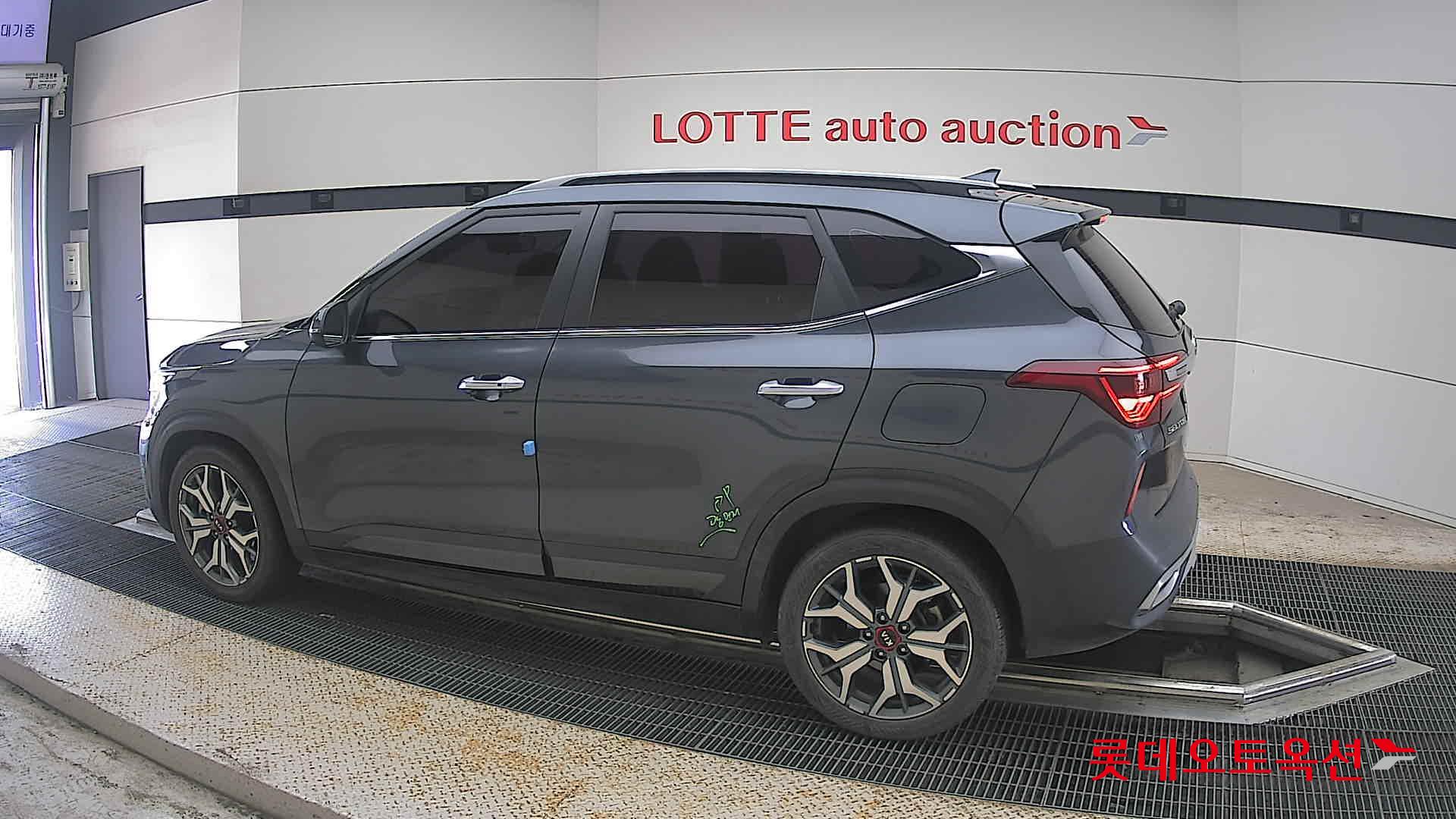 2020 - kia seltos