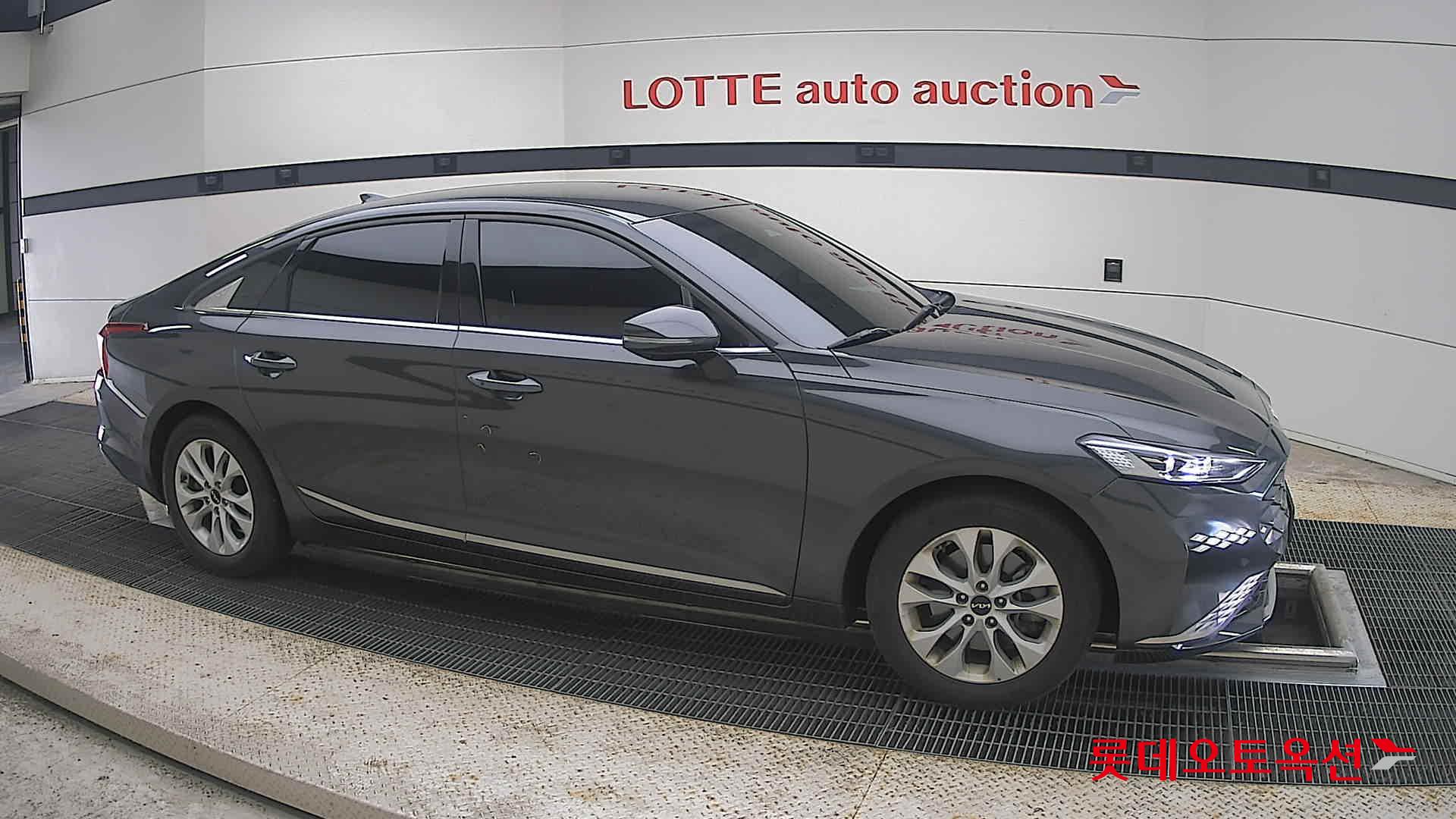 2022 - kia k8