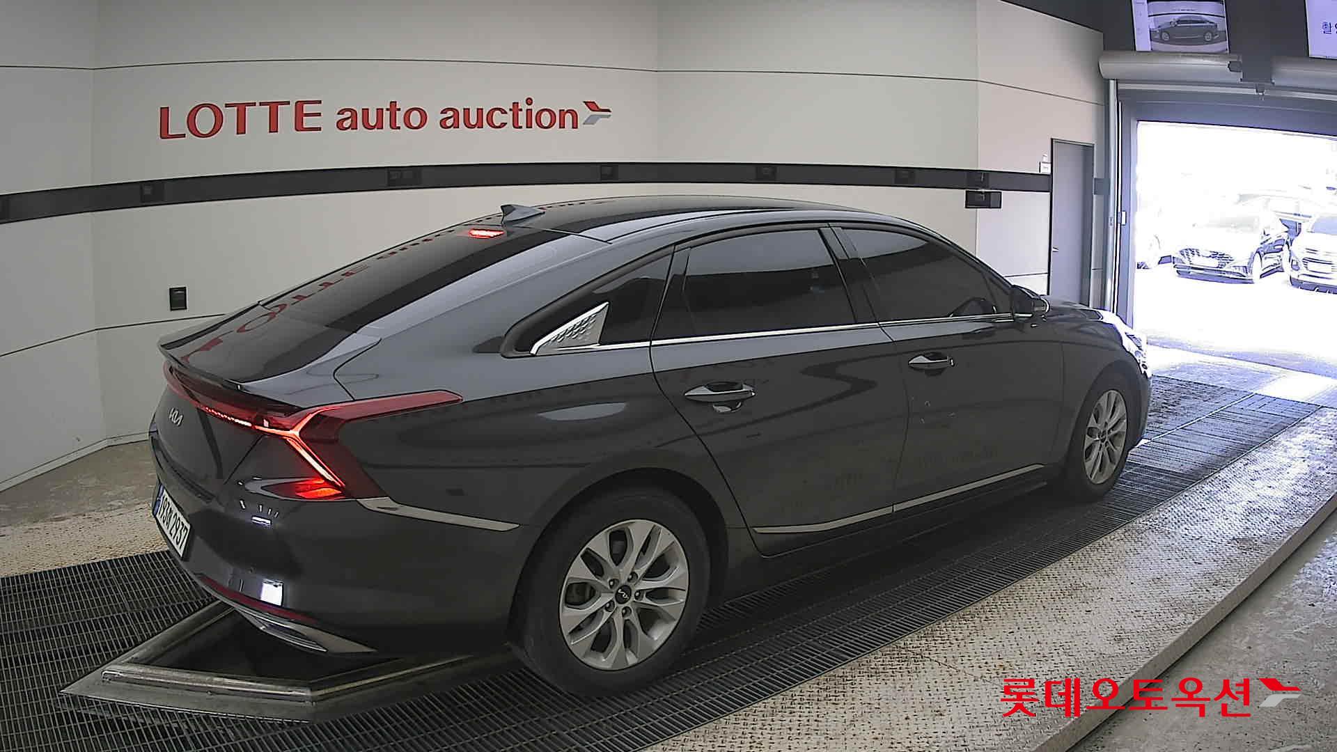 2022 - kia k8