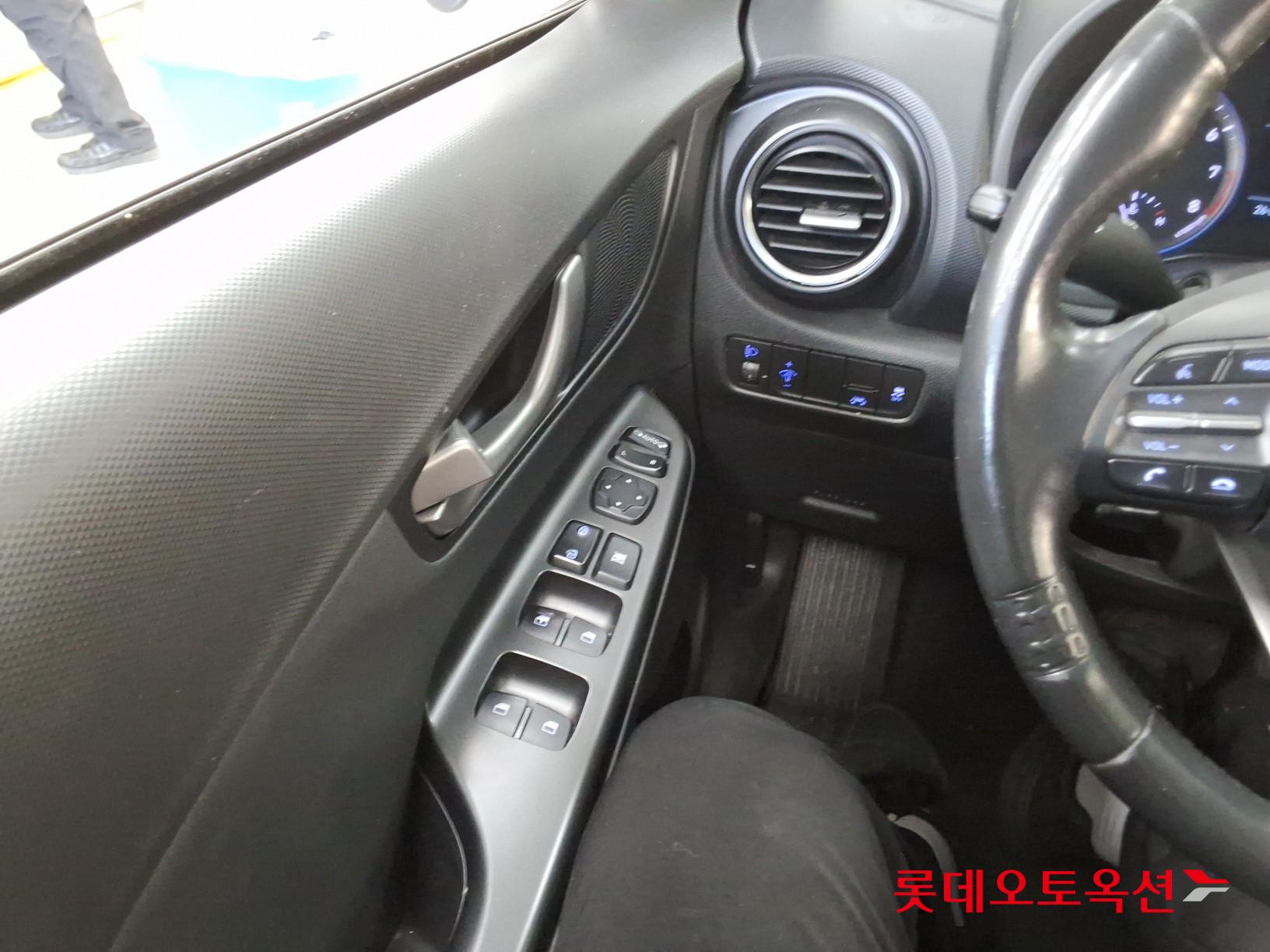 2020 - hyundai kona