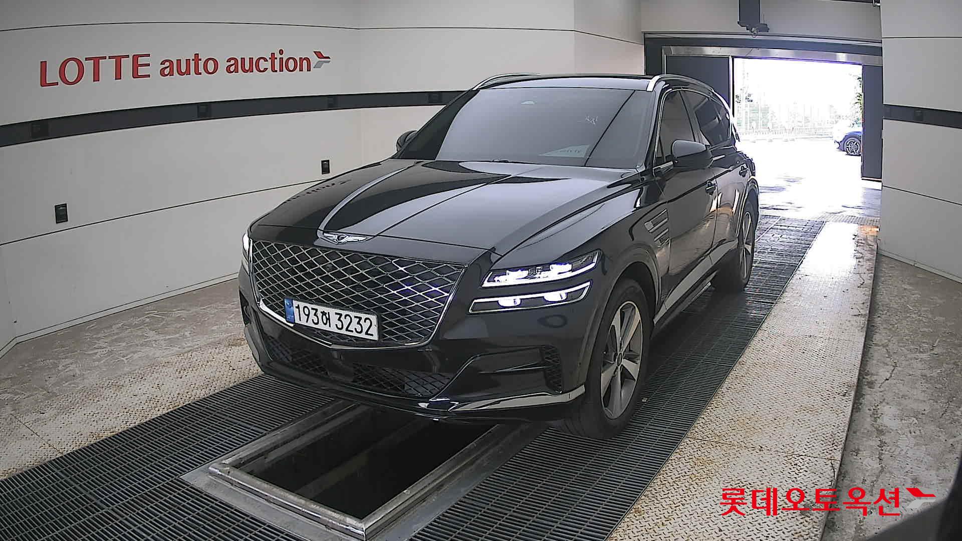 2022 - genesis gv80