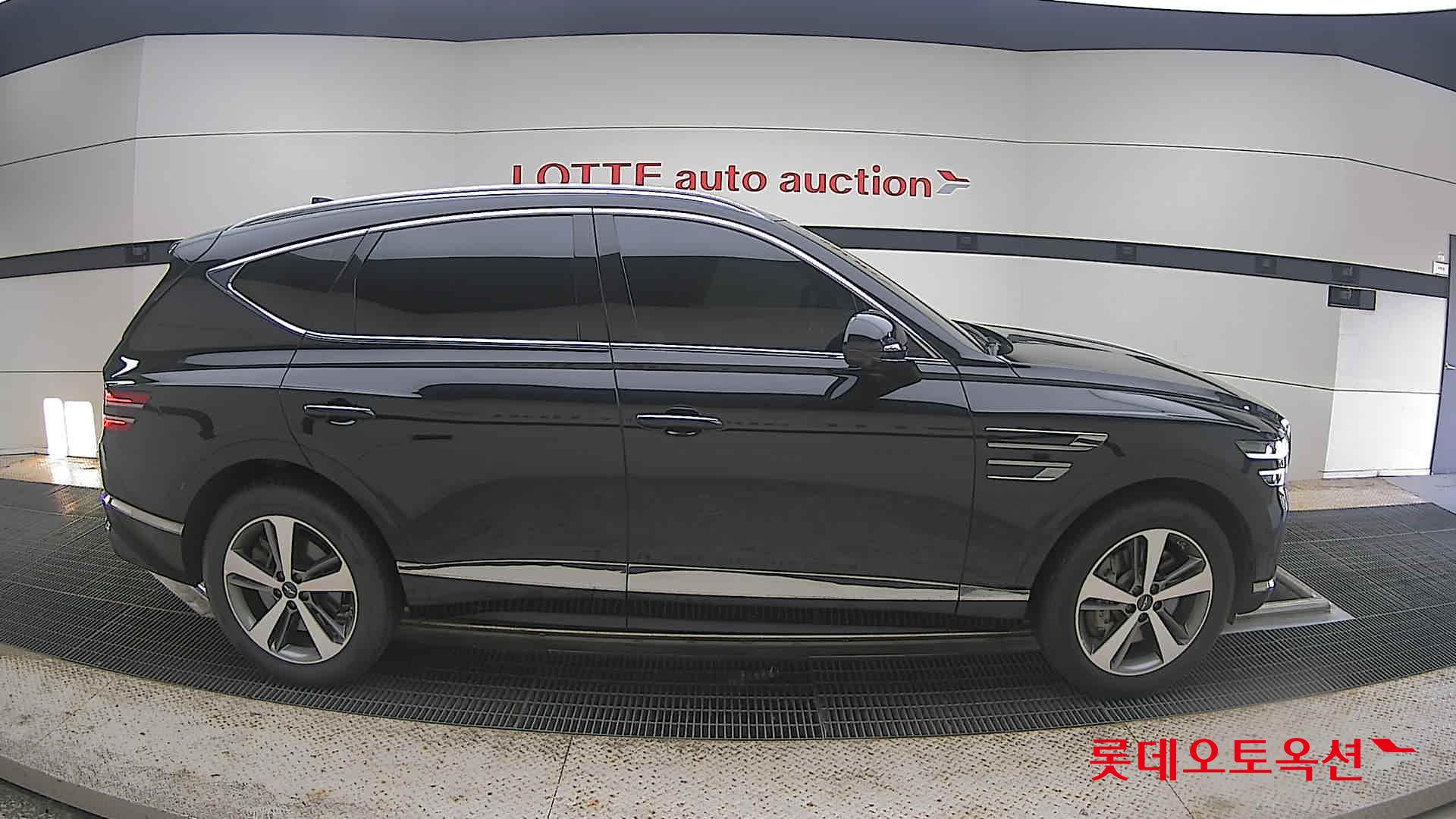 2022 - genesis gv80