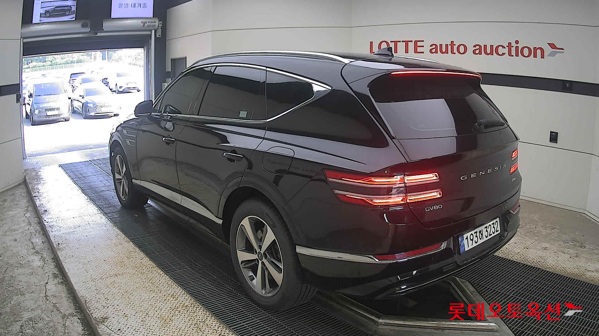 2022 - genesis gv80