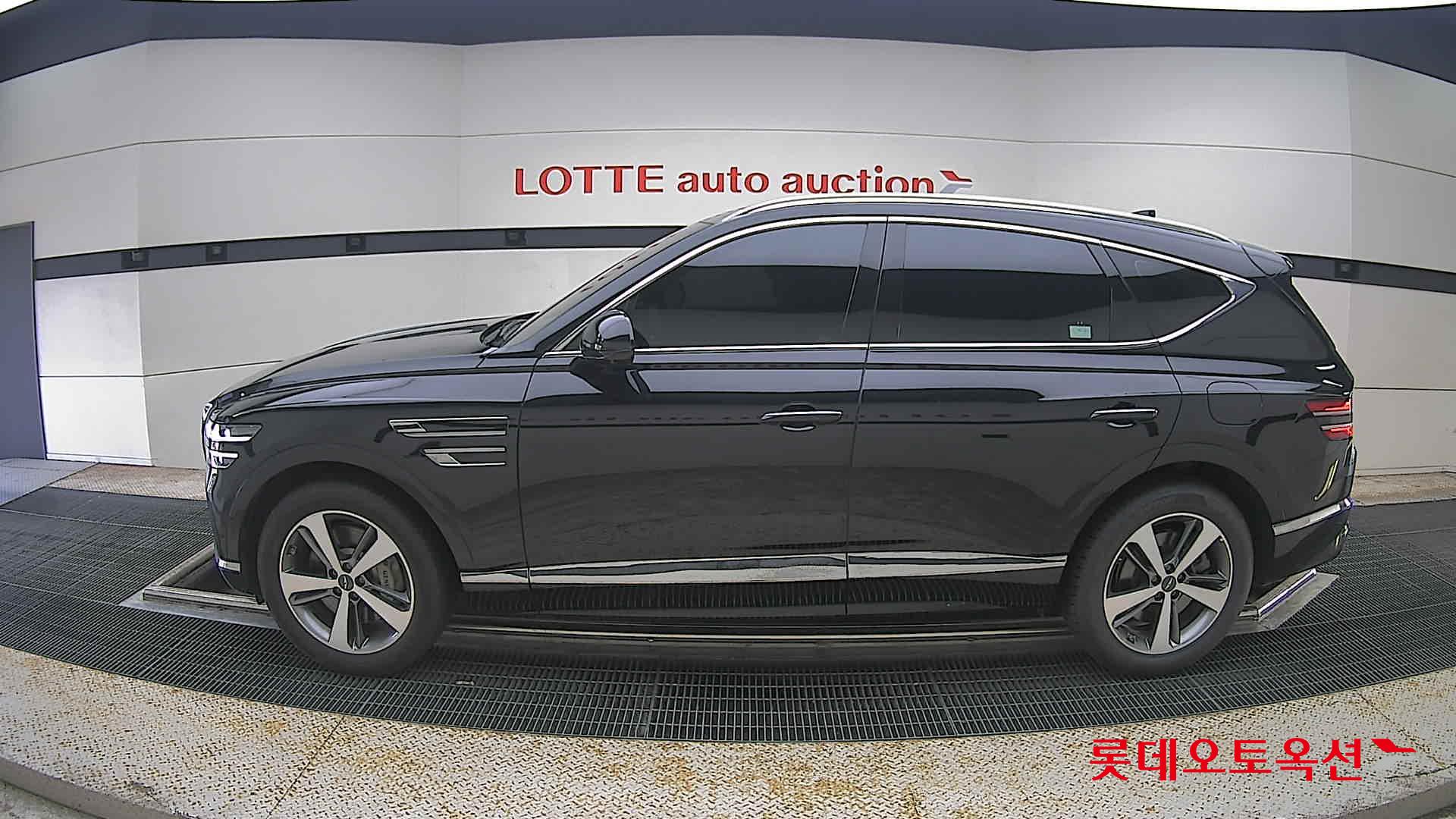 2022 - genesis gv80