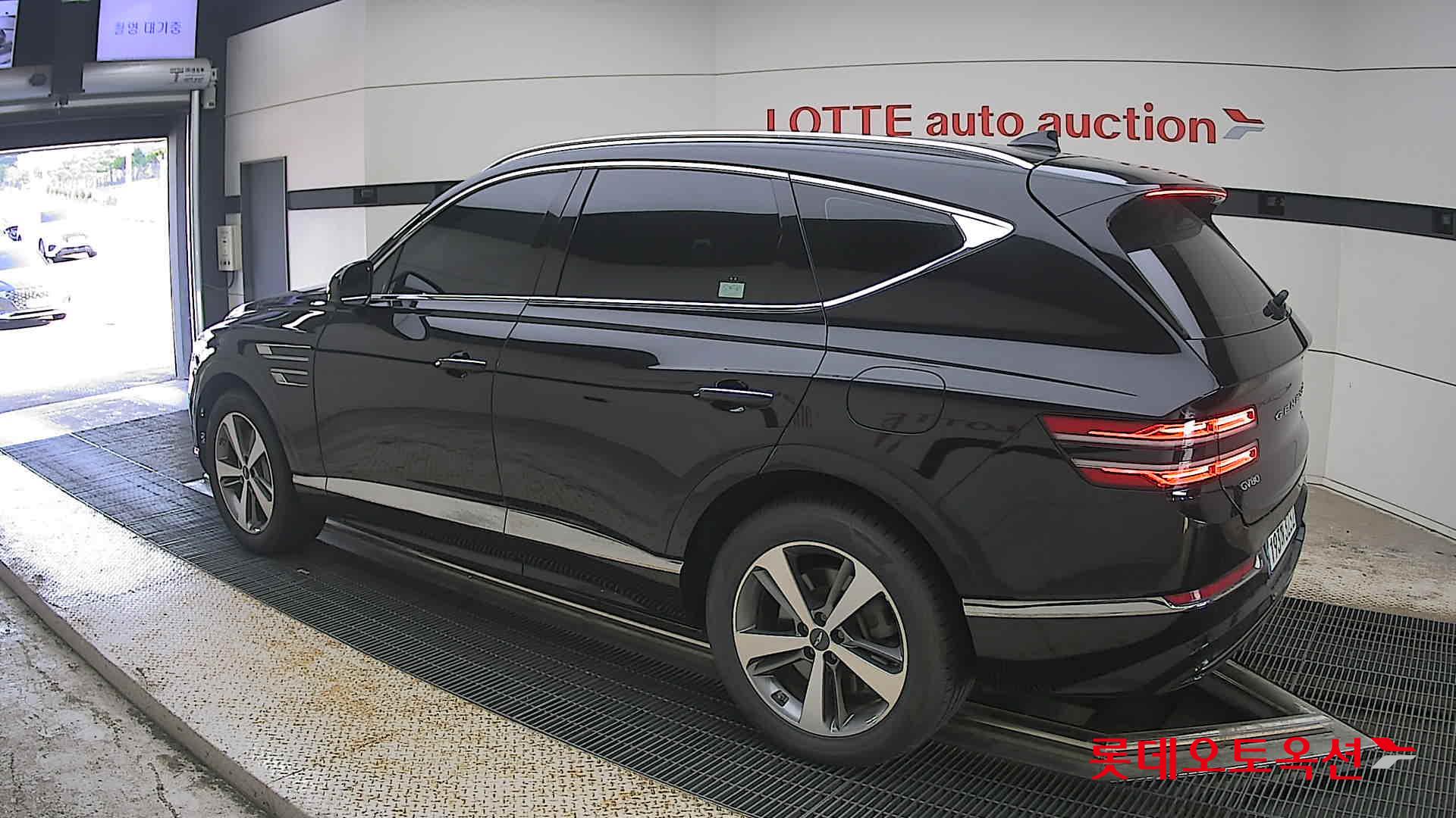 2022 - genesis gv80