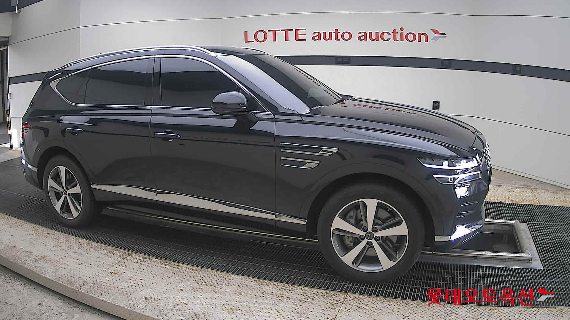 2022 - genesis gv80