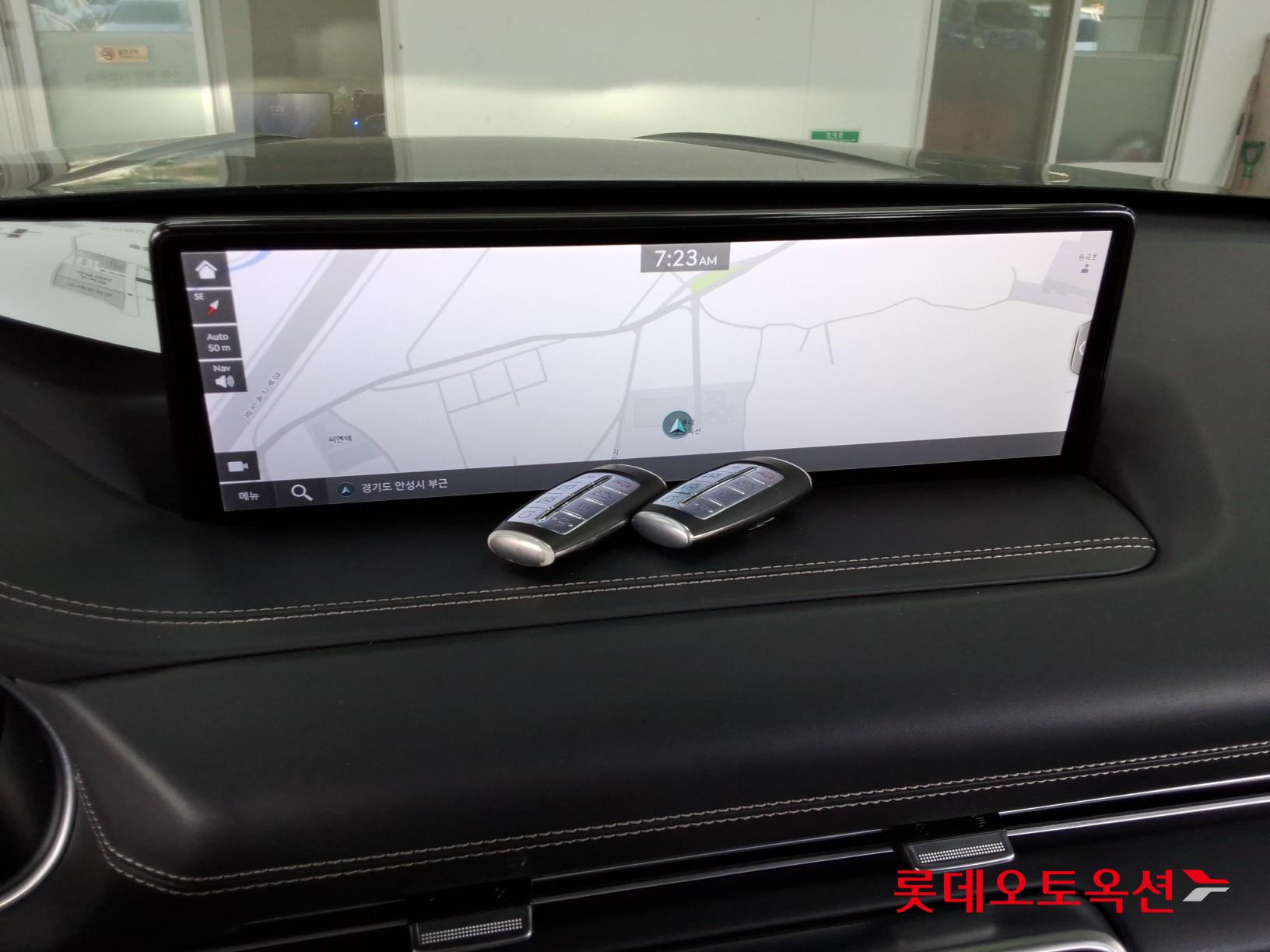 2022 - genesis gv80