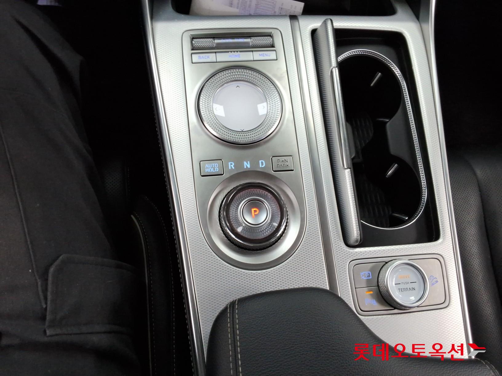 2022 - genesis gv80