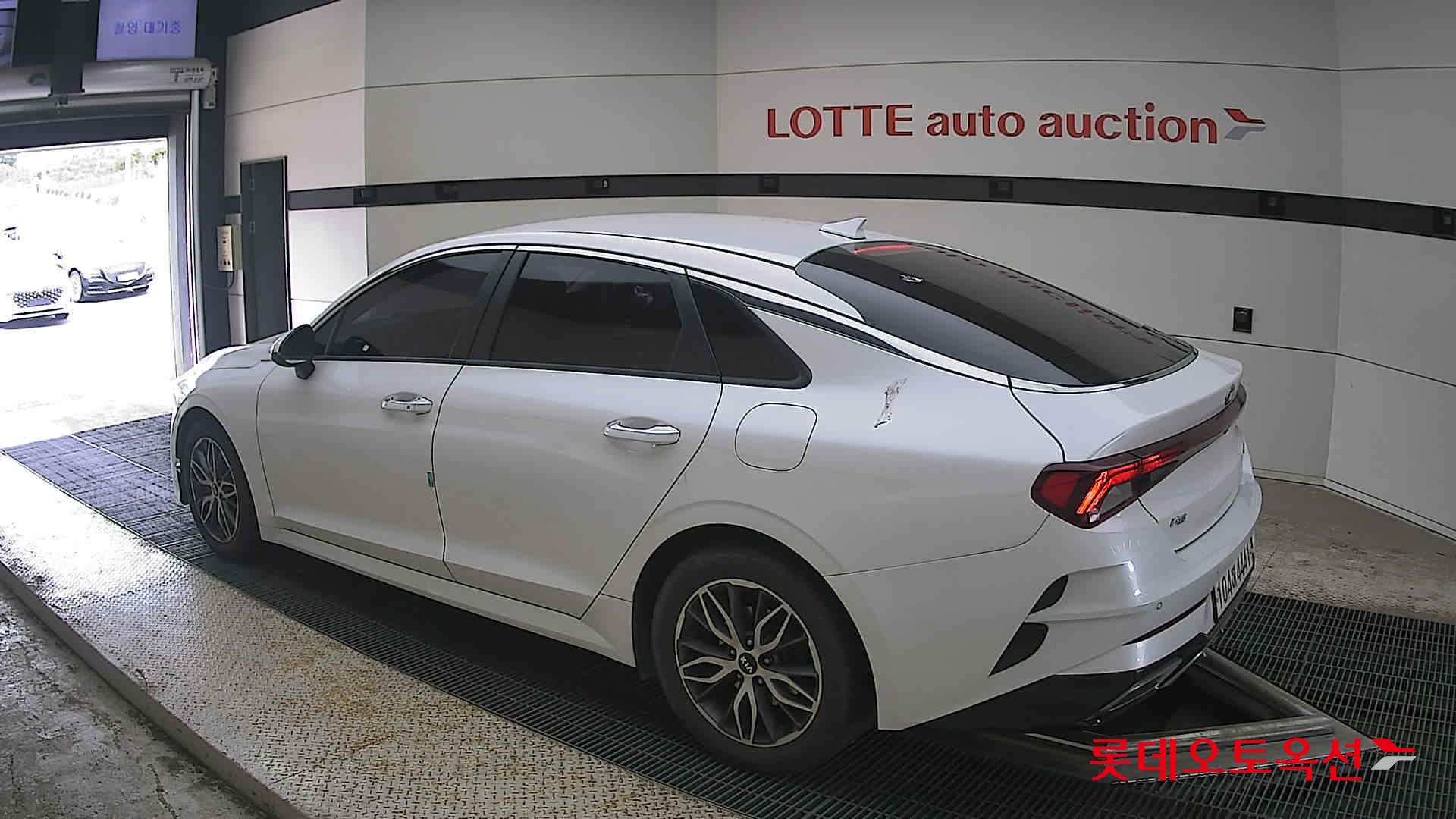2020 - kia k5