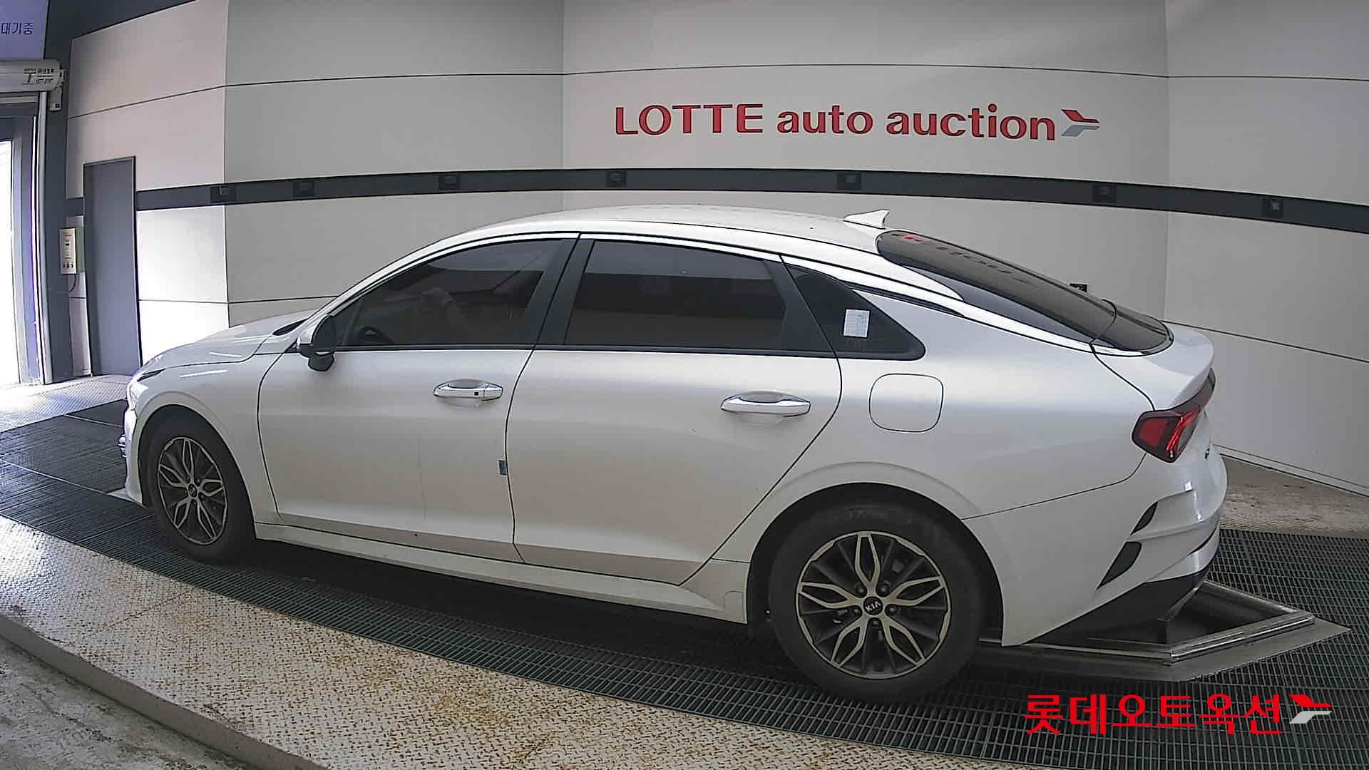 2020 - kia k5