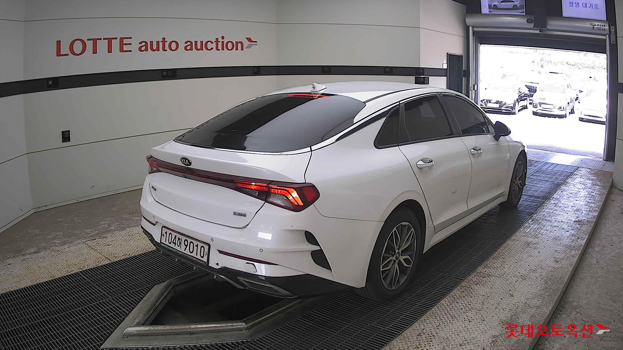 2020 - kia k5