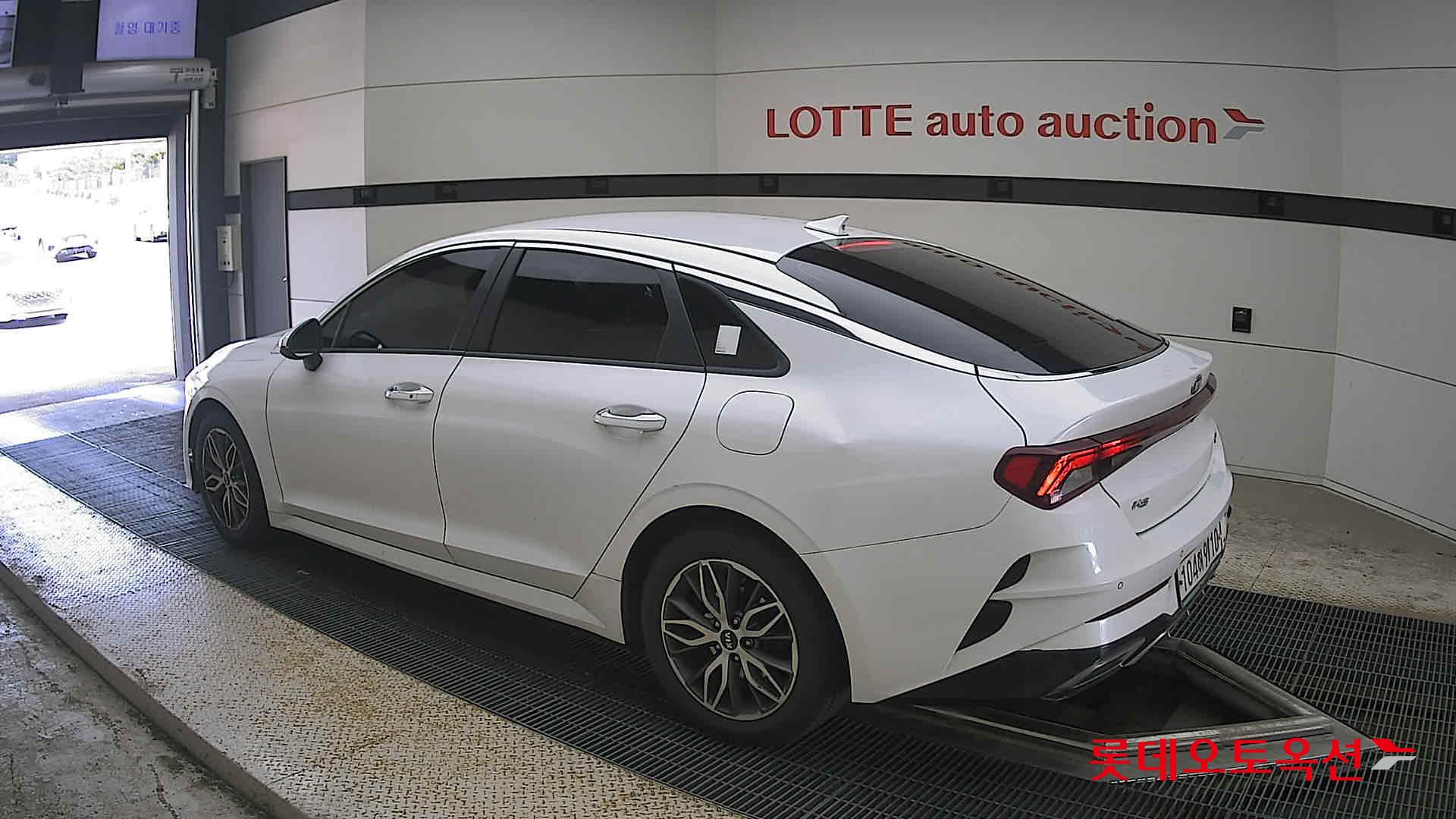 2020 - kia k5