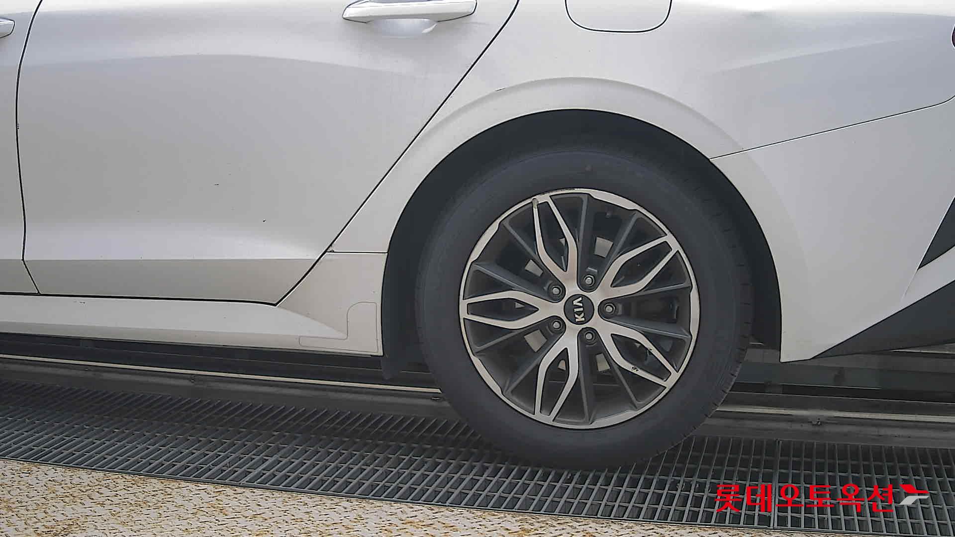 2020 - kia k5